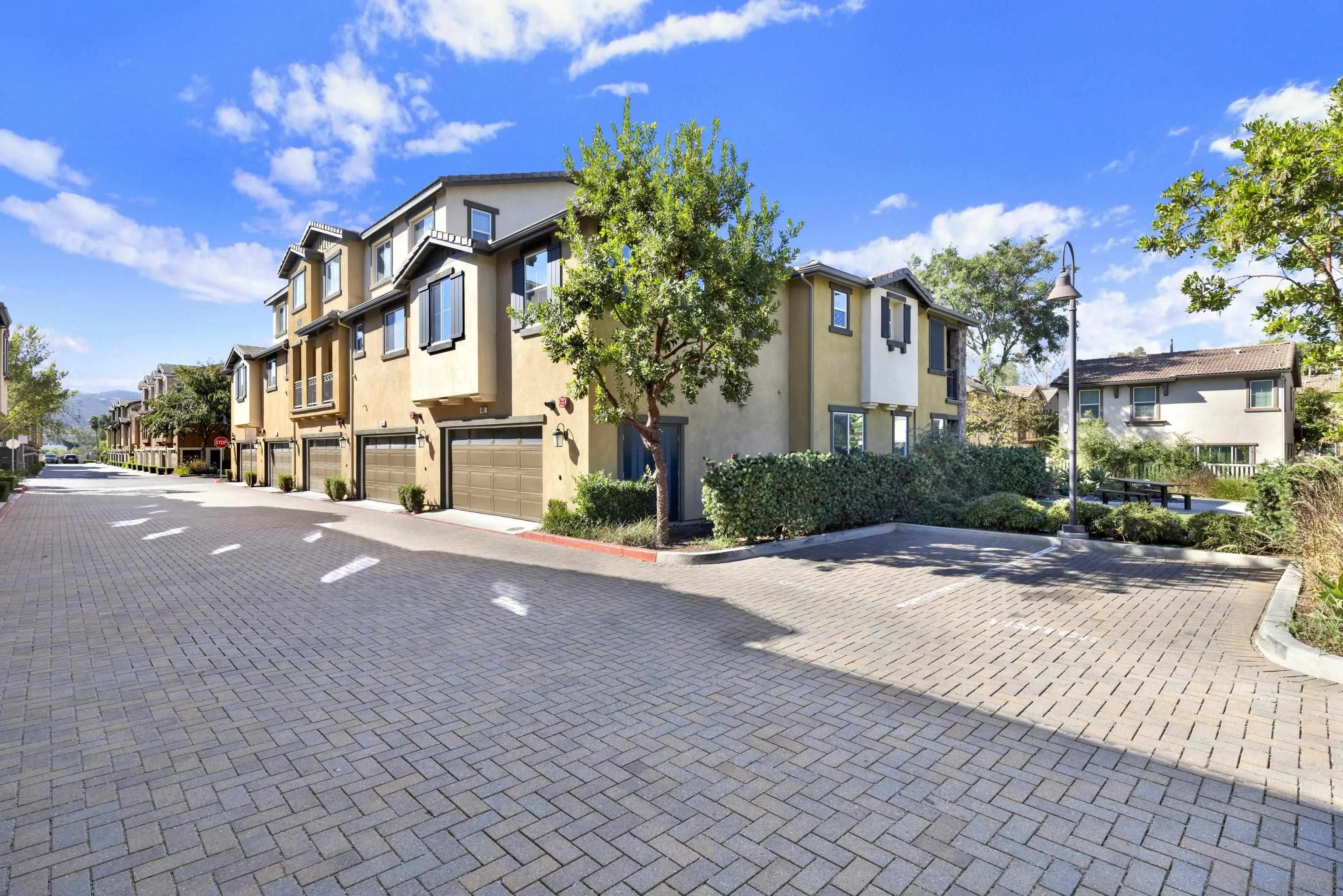 492 Prosperity Dr, San Marcos, CA 92069 492 Prosperity Dr, San Marcos, CA 92069