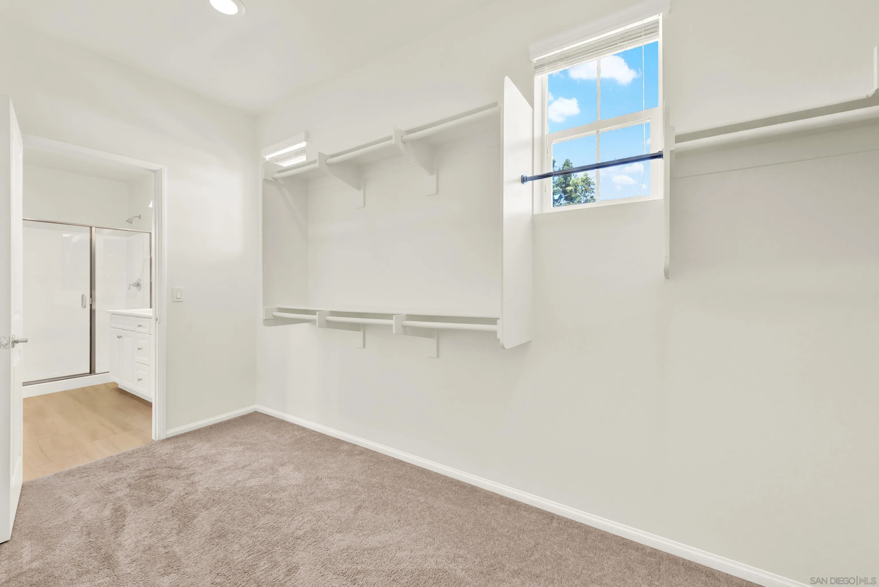 492 Prosperity Dr, San Marcos, CA 92069 492 Prosperity Dr, San Marcos, CA 92069