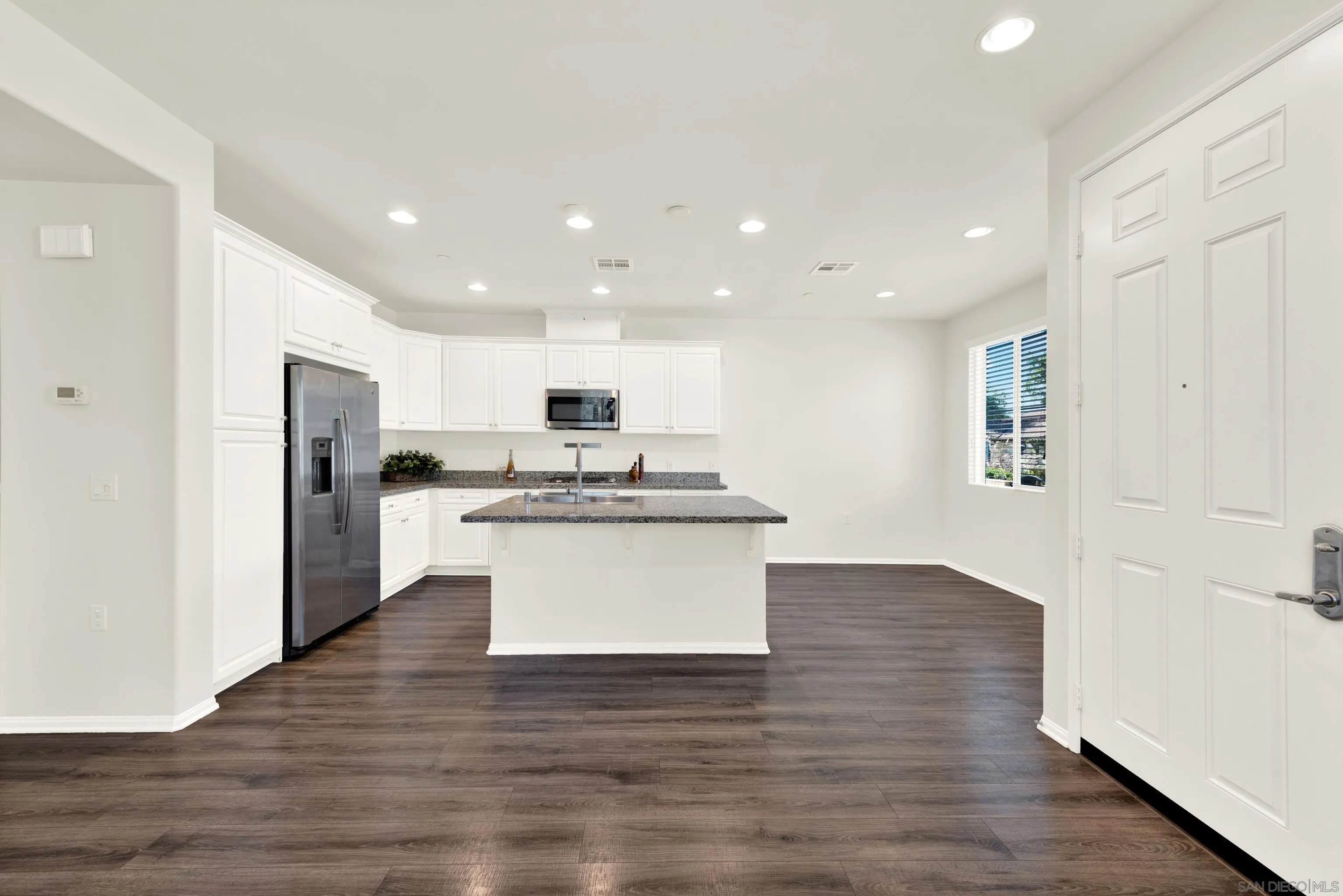 492 Prosperity Dr, San Marcos, CA 92069 492 Prosperity Dr, San Marcos, CA 92069