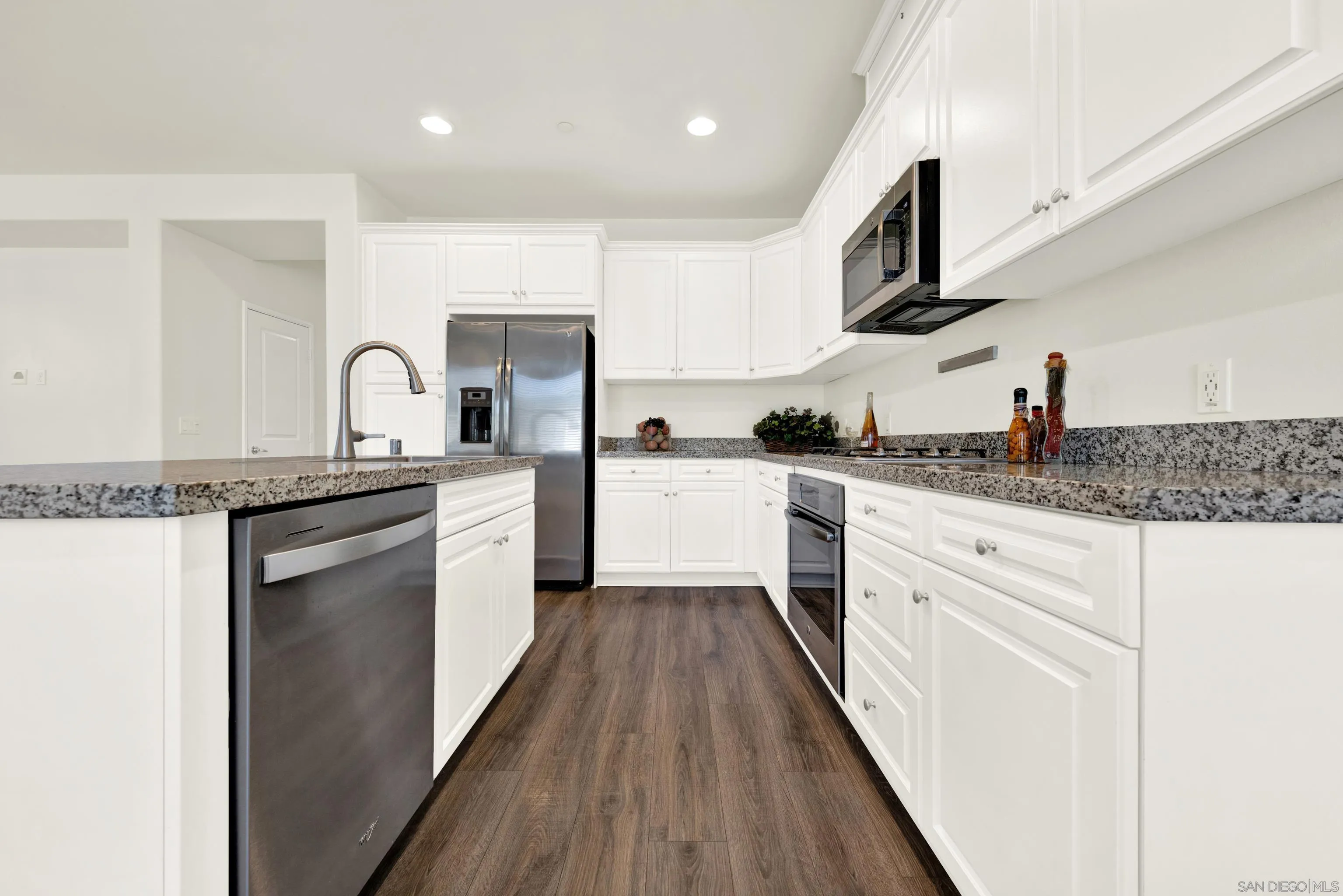 492 Prosperity Dr, San Marcos, CA 92069 492 Prosperity Dr, San Marcos, CA 92069