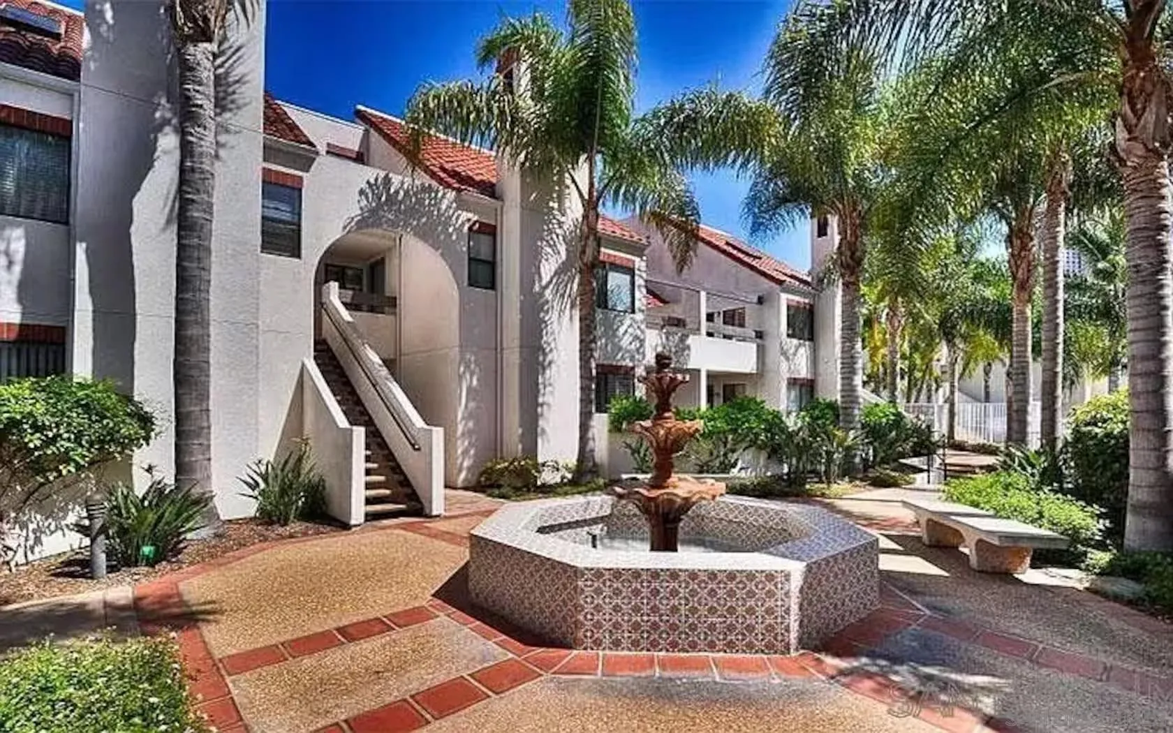 https://cdn.realtyfeed.com/cdn/127/260025493/5bc4b388a33f15310fec58797bafdc3c.webp