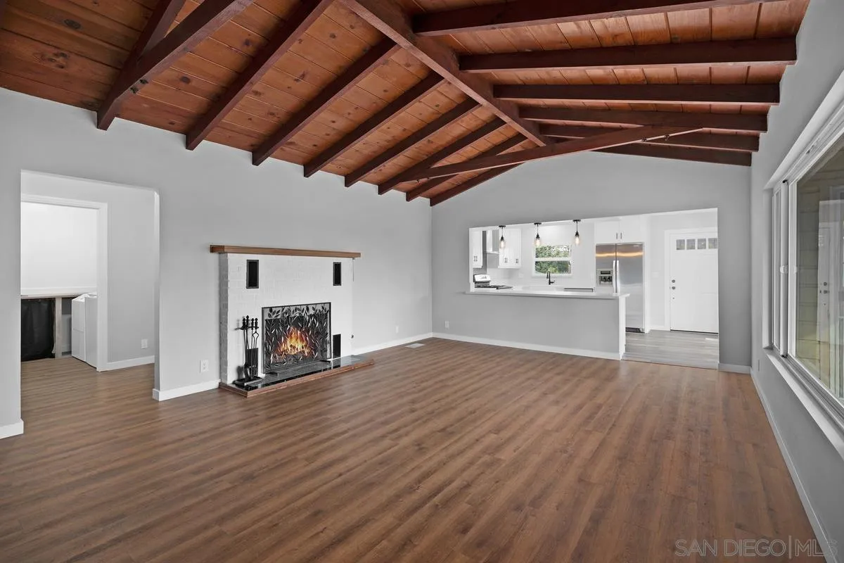 9092 TERRACE DR, La Mesa, CA 91941 9092 TERRACE DR, La Mesa, CA 91941