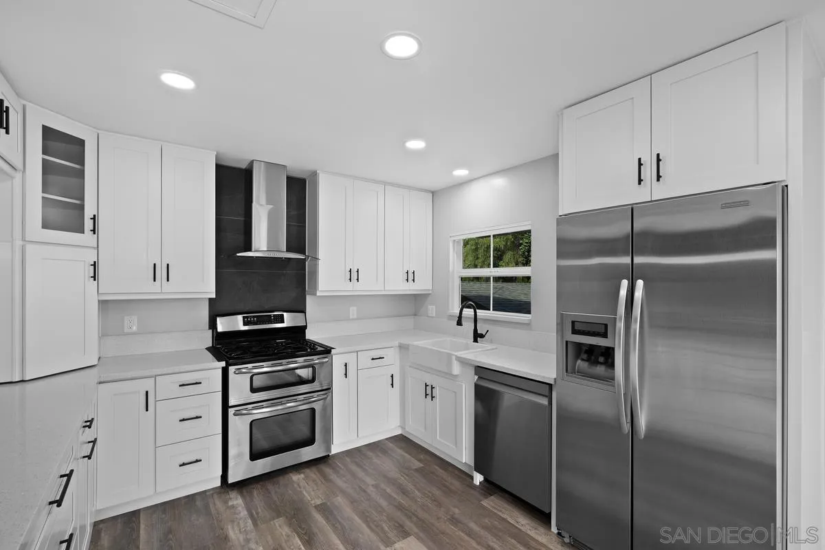 9092 TERRACE DR, La Mesa, CA 91941 9092 TERRACE DR, La Mesa, CA 91941