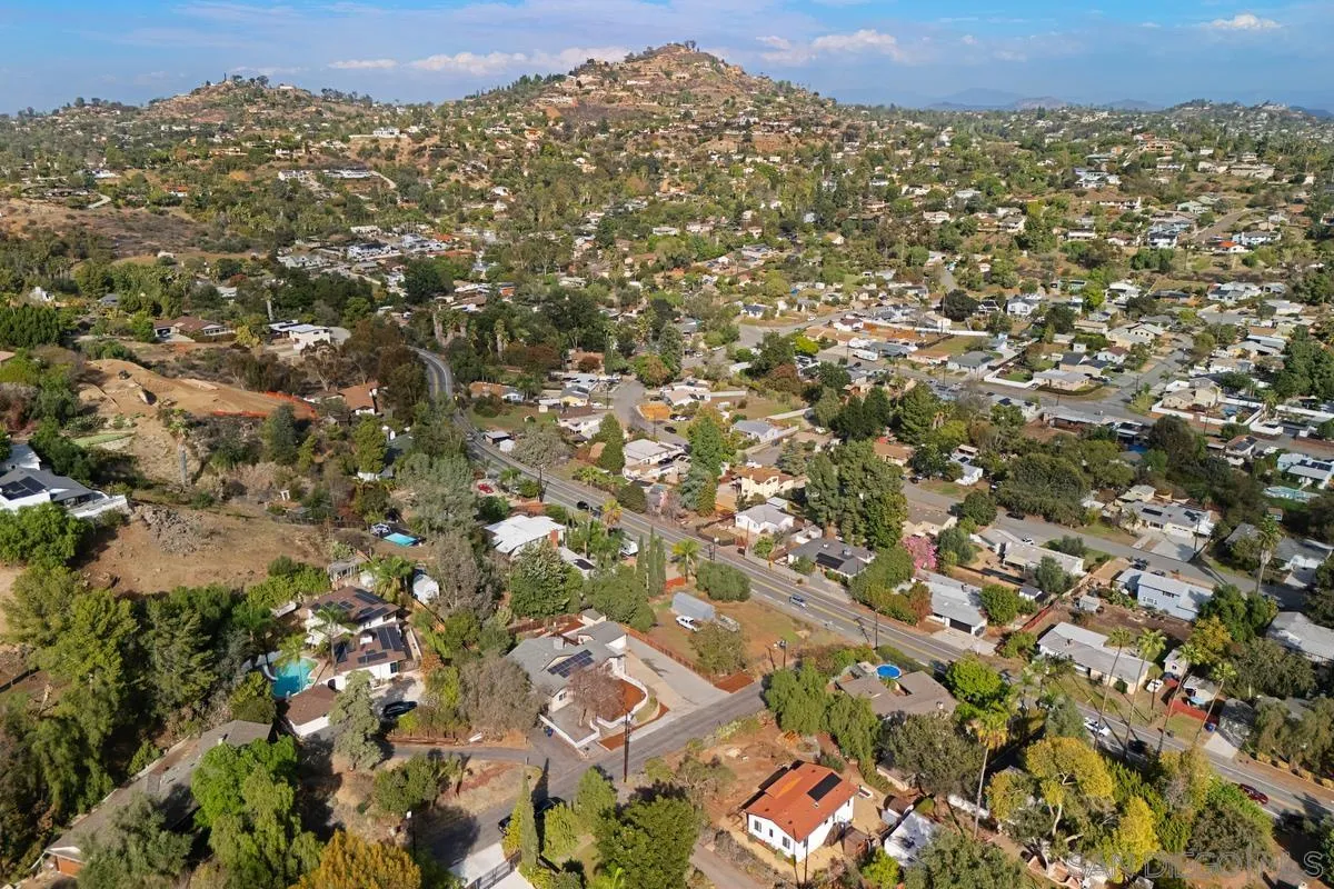 9092 TERRACE DR, La Mesa, CA 91941 9092 TERRACE DR, La Mesa, CA 91941