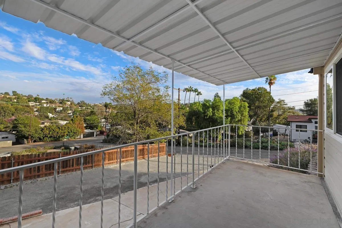 9092 TERRACE DR, La Mesa, CA 91941 9092 TERRACE DR, La Mesa, CA 91941