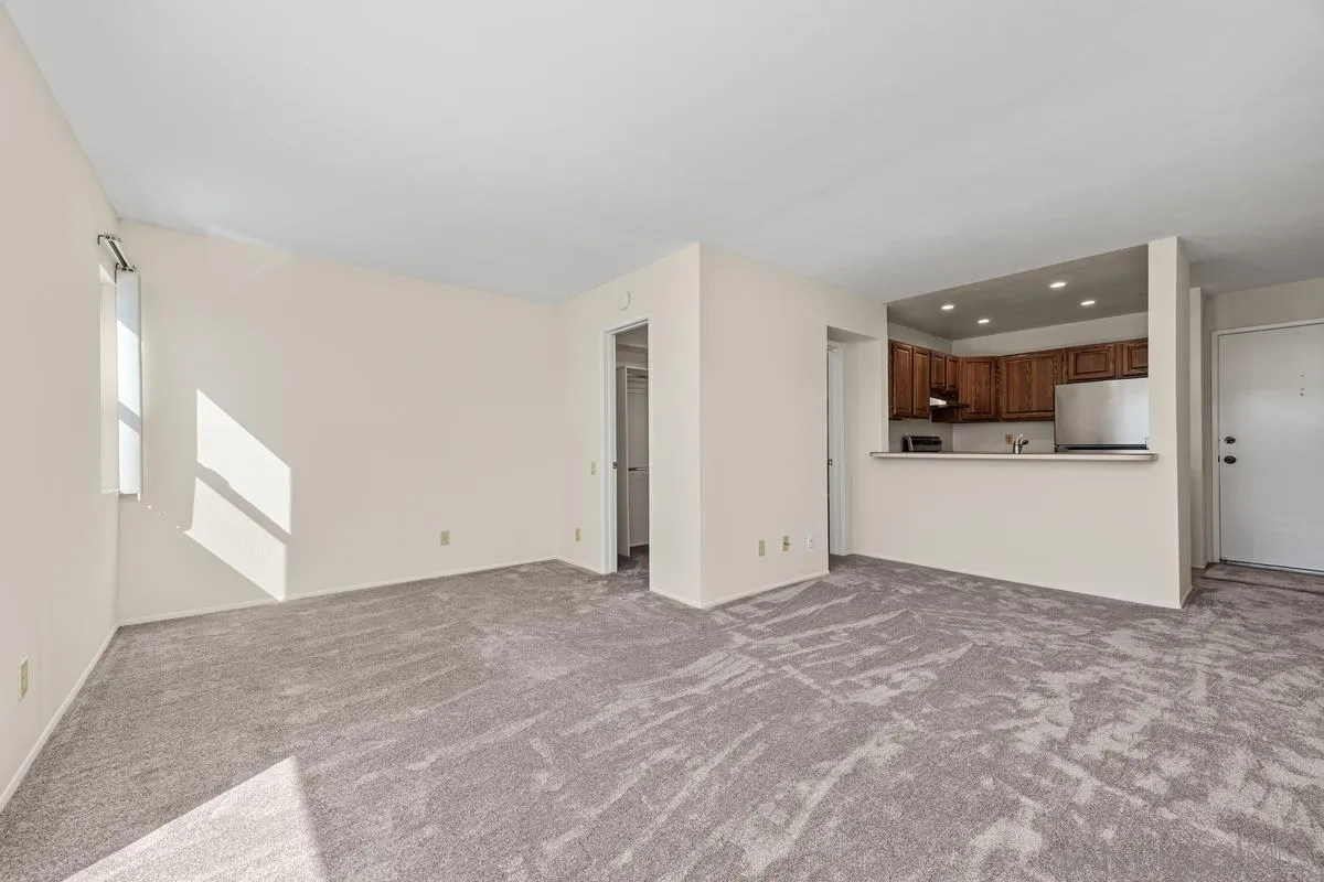 https://cdn.realtyfeed.com/cdn/127/260025496/df1e432e67151cc4293d7594b22f7af0.webp