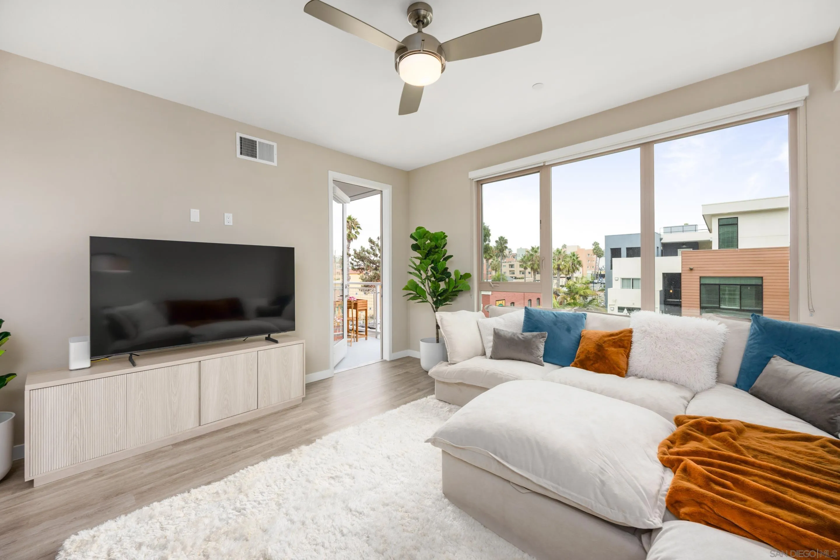 355 N Cleveland, #309, Oceanside, CA 92054