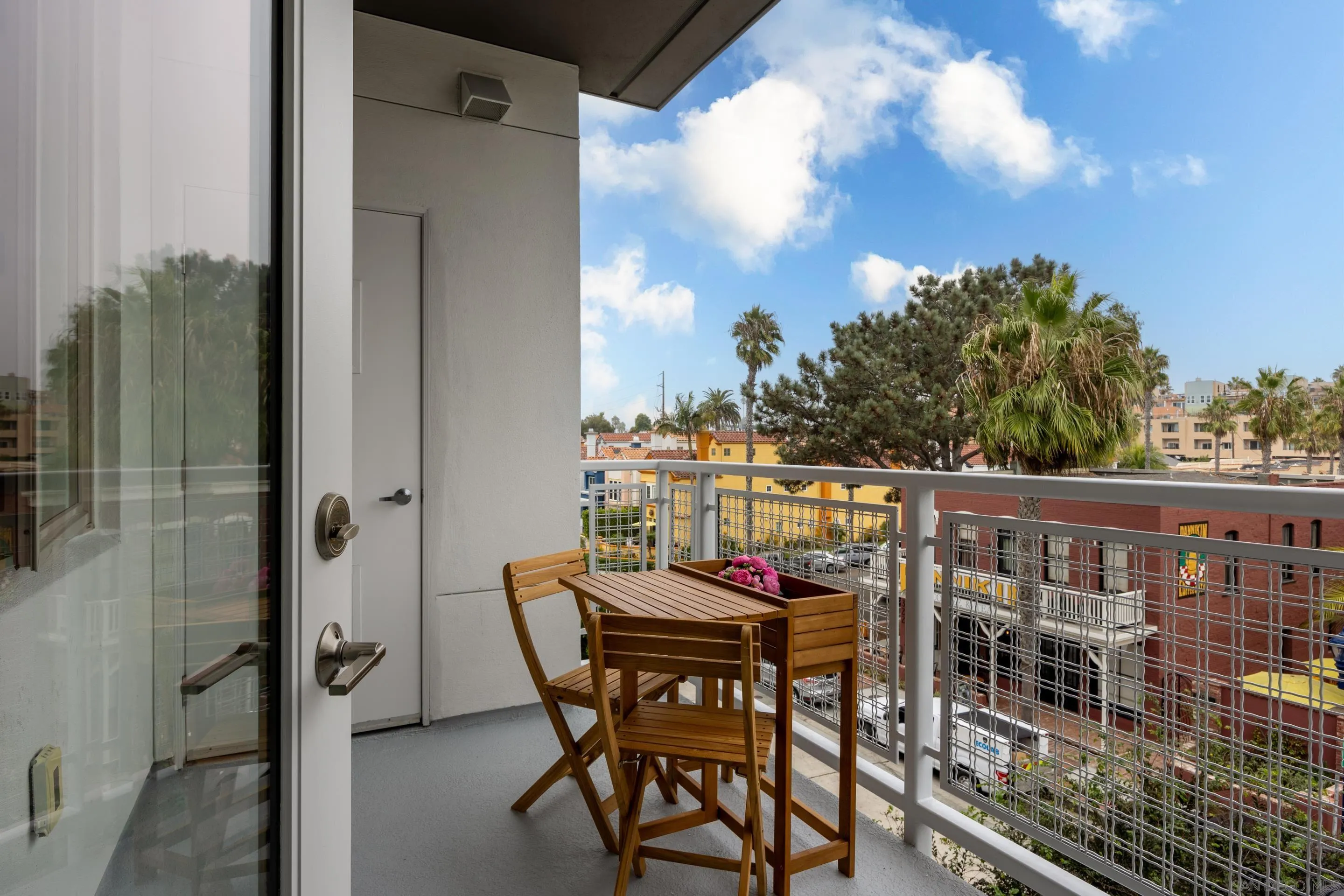 355 N Cleveland, #309, Oceanside, CA 92054