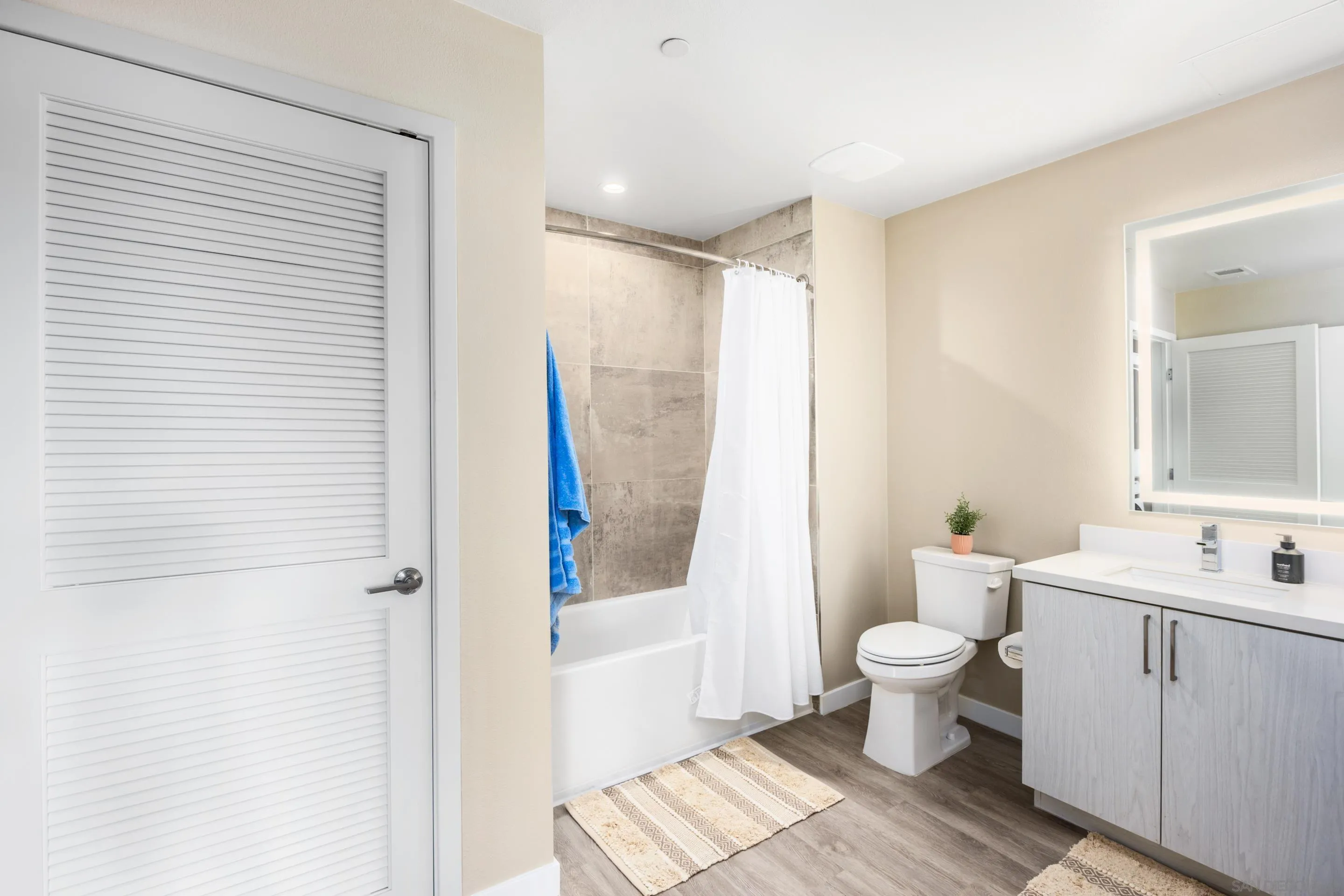 355 N Cleveland, #309, Oceanside, CA 92054