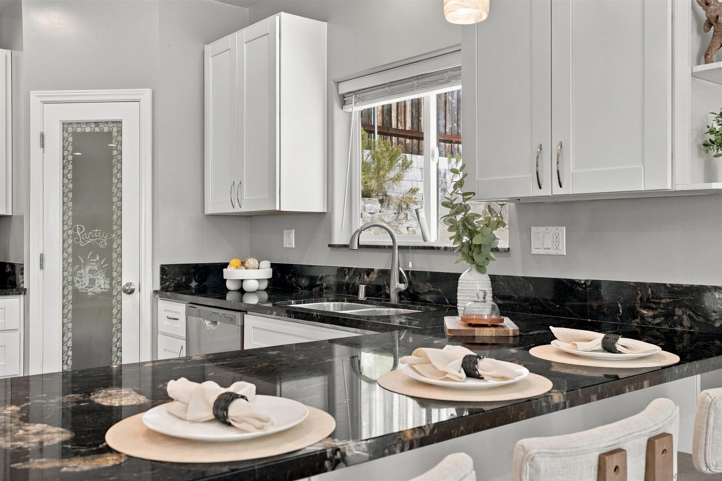 1621 Paraiso Ave, Spring Valley, CA 91977 1621 Paraiso Ave, Spring Valley, CA 91977