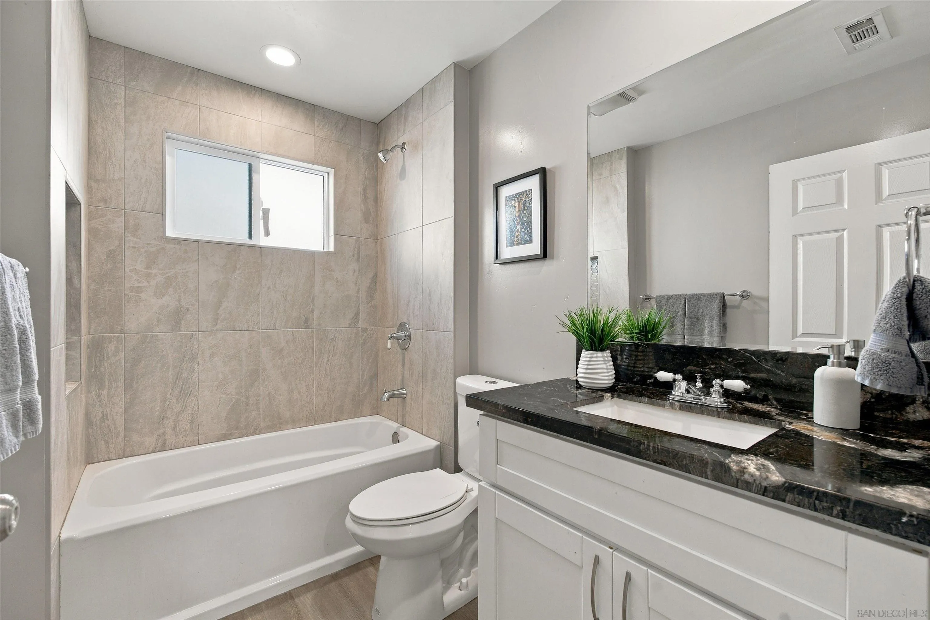 1621 Paraiso Ave, Spring Valley, CA 91977 1621 Paraiso Ave, Spring Valley, CA 91977