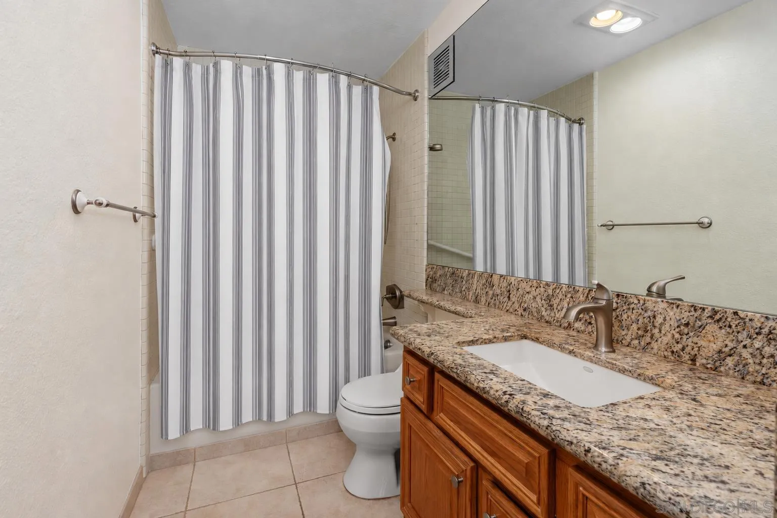 https://cdn.realtyfeed.com/cdn/127/260025505/94cf4b68a41d78e99bbd29a898e07993.webp