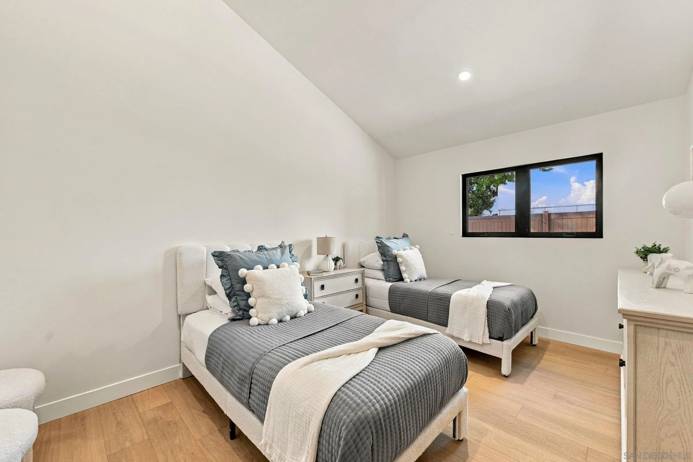 2191 7th Street, Del Mar, CA 92014 2191 7th Street, Del Mar, CA 92014