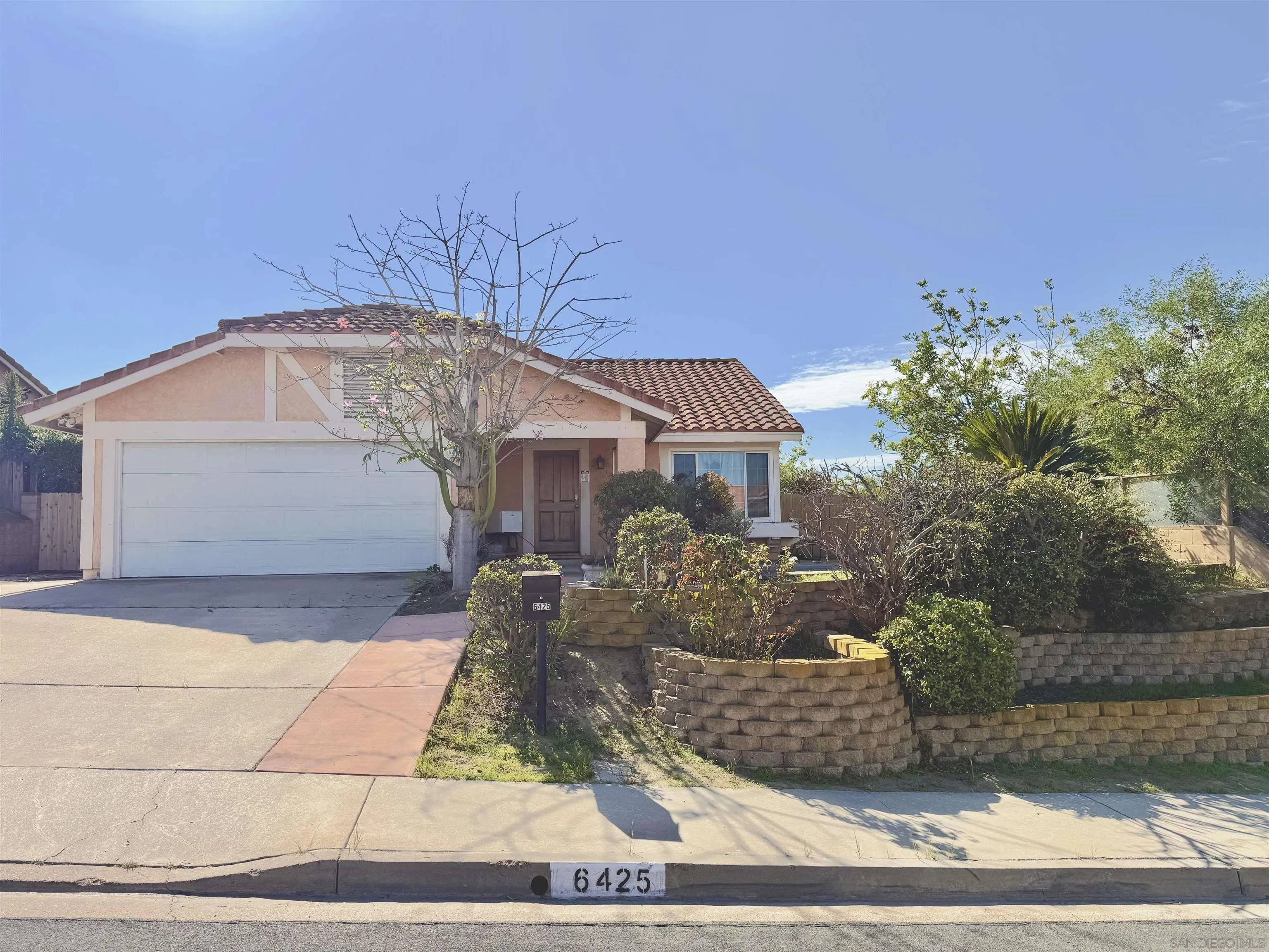 6425 Paradise Ridge Rd, San Diego, CA 92114 6425 Paradise Ridge Rd, San Diego, CA 92114