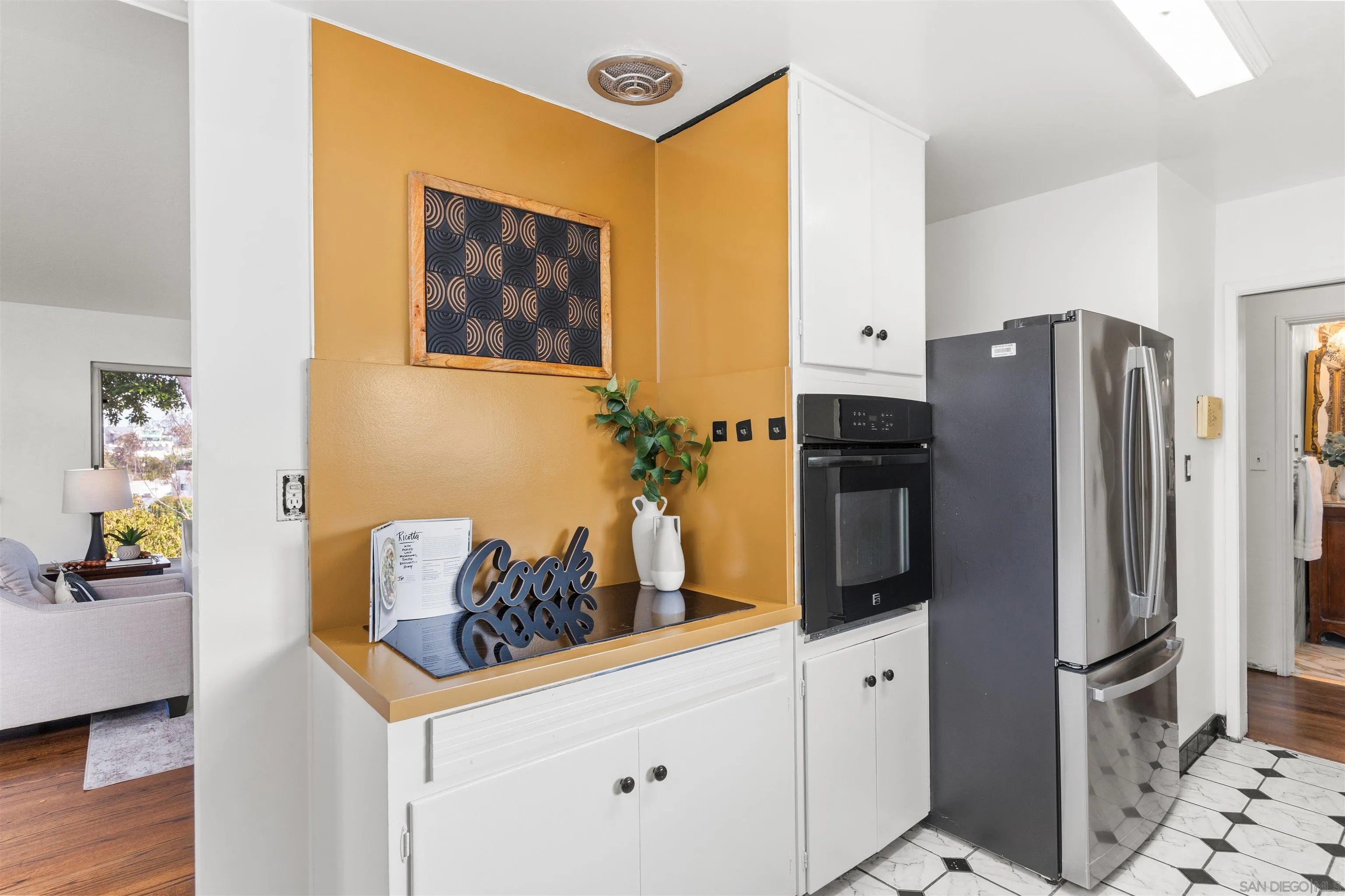 1711 Ridge View Dr., San Diego, CA 92105 1711 Ridge View Dr., San Diego, CA 92105