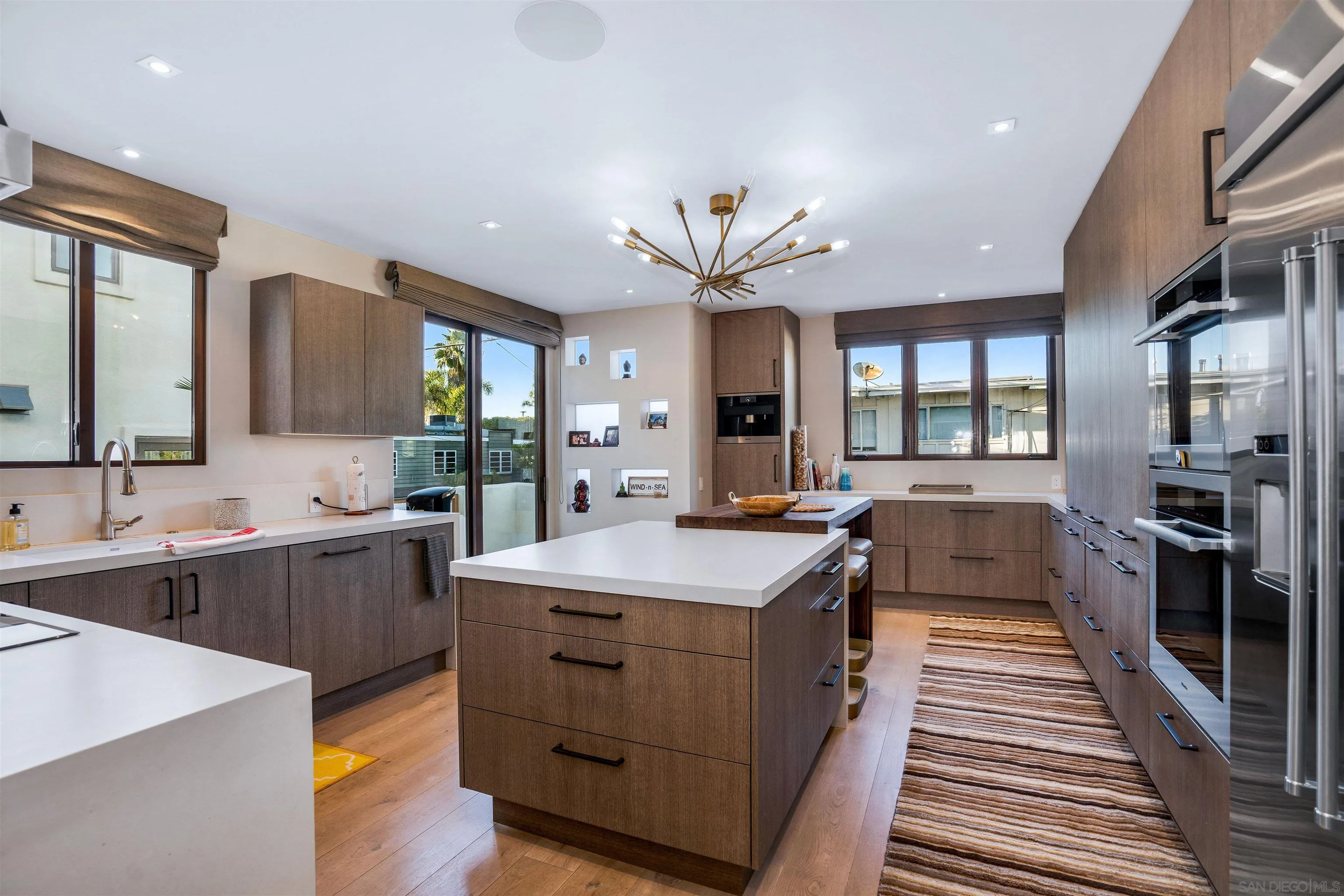 https://cdn.realtyfeed.com/cdn/127/260025518/d3b69d1fc5ba84fa21fd3973aadb12a1.webp