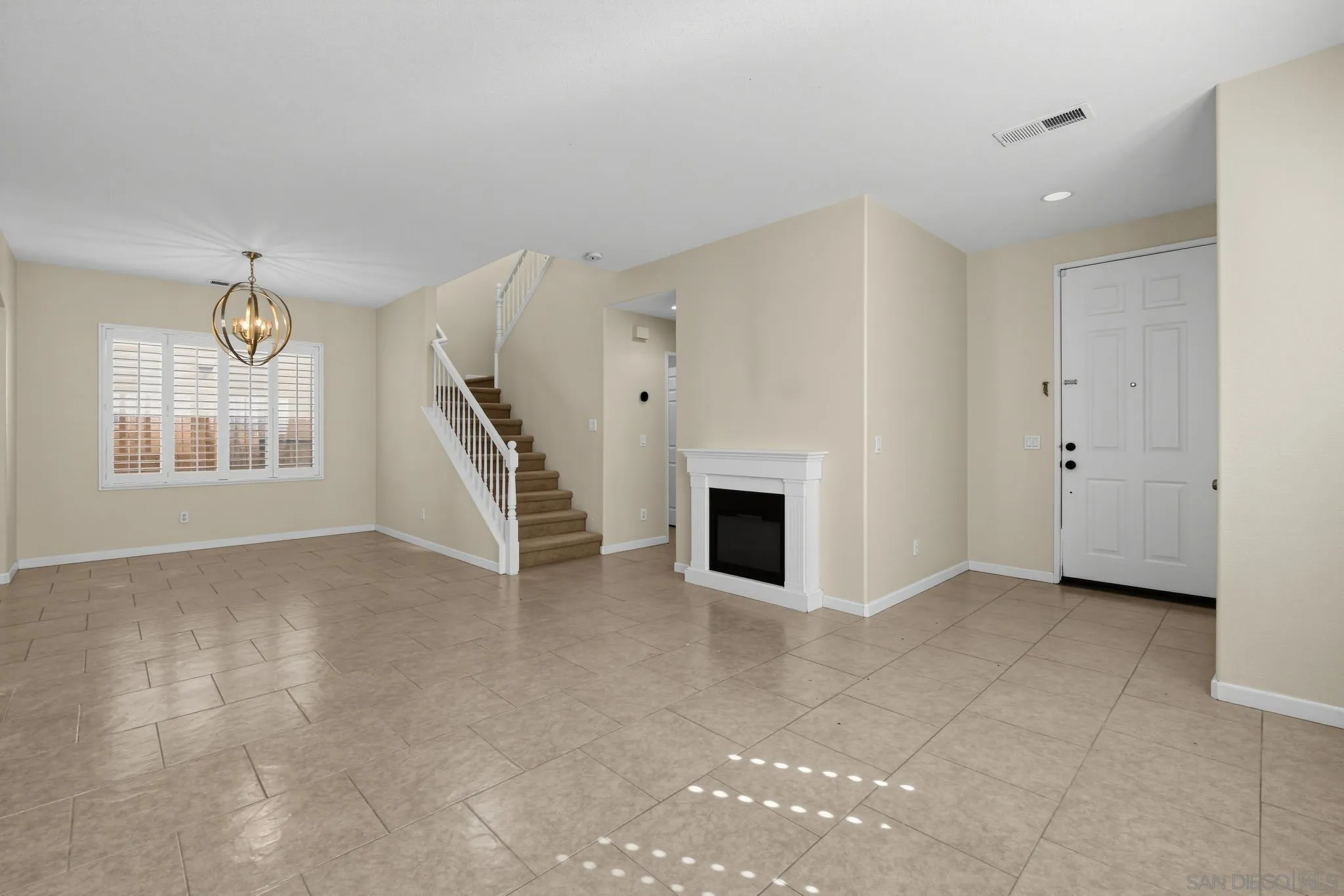 1204 Hidden Trails, San Diego, CA 92154 Living Room