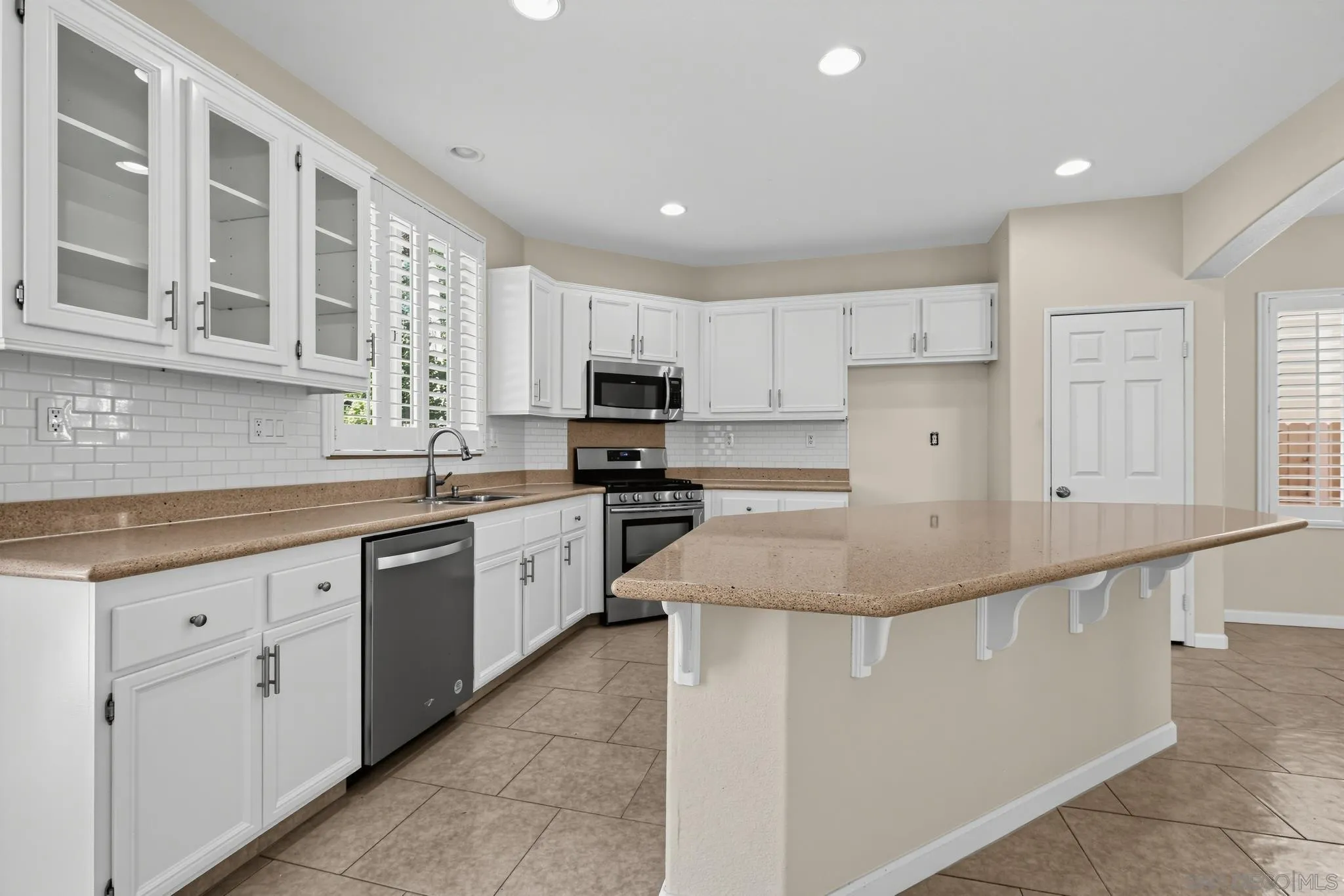1204 Hidden Trails, San Diego, CA 92154 Kitchen