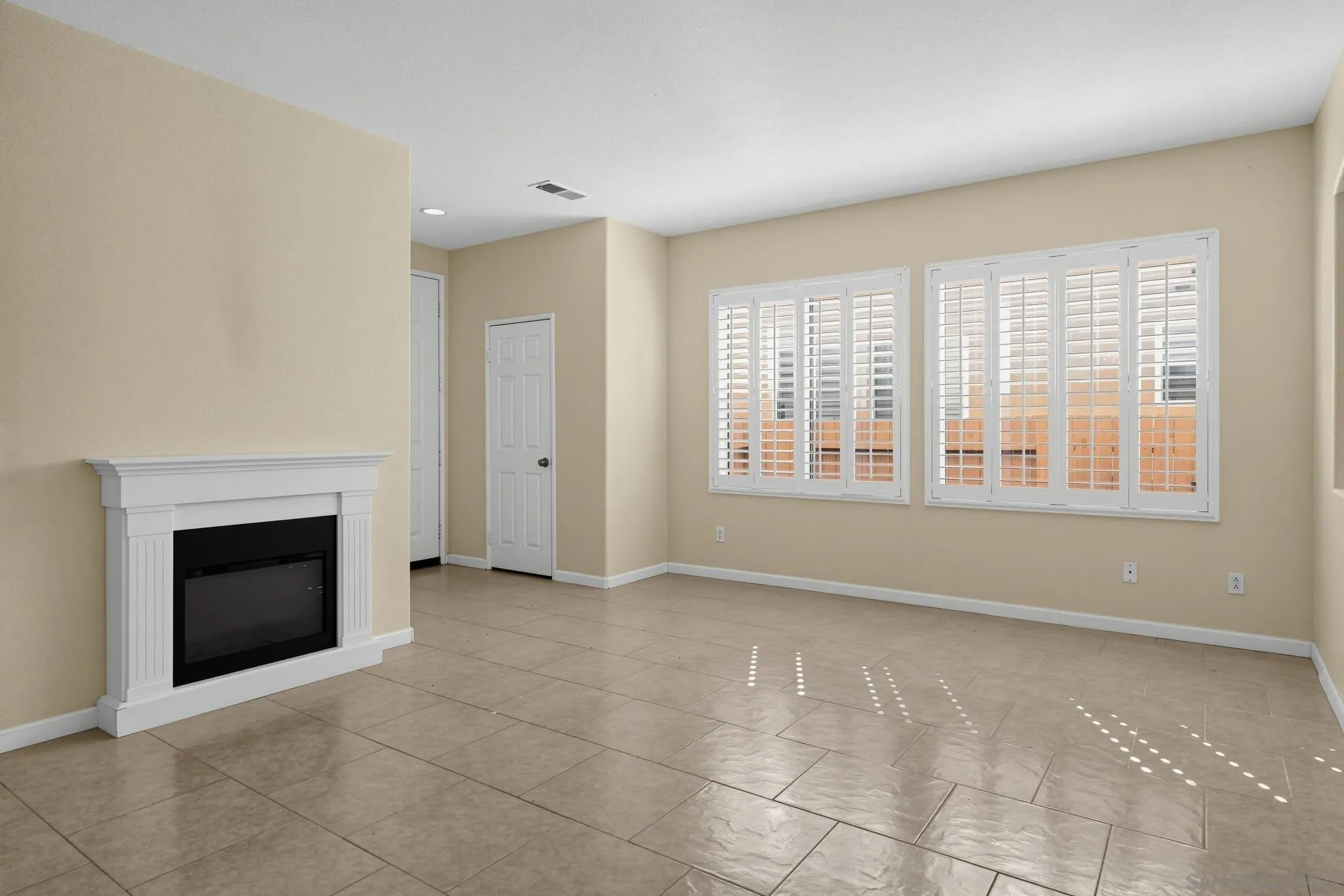 1204 Hidden Trails, San Diego, CA 92154 Living Room