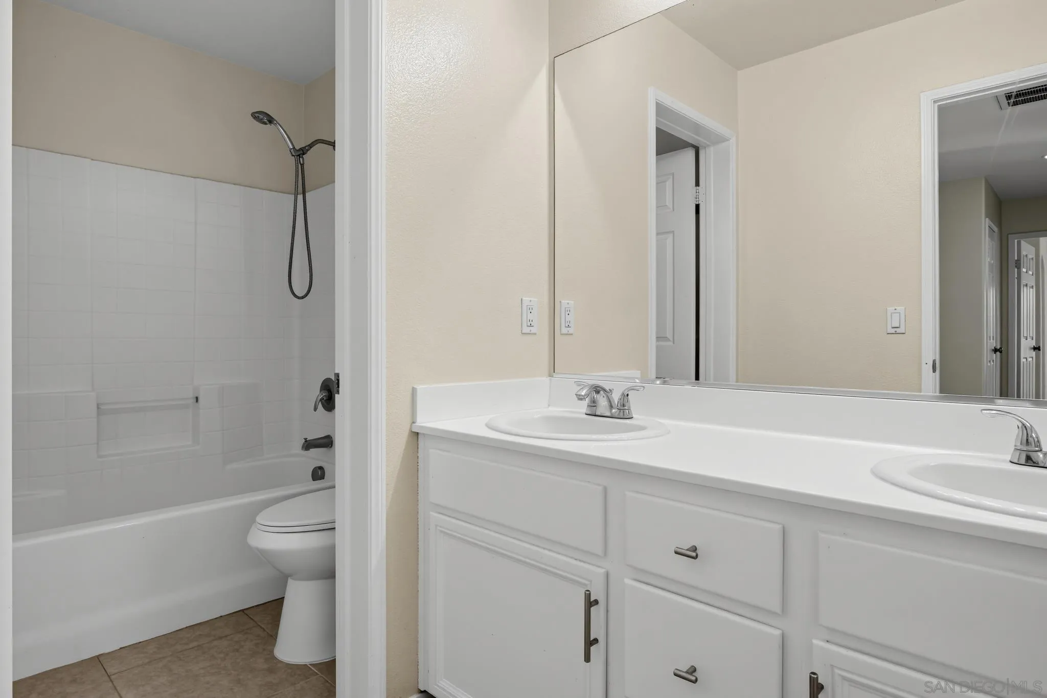 1204 Hidden Trails, San Diego, CA 92154 Hallway Bathroom