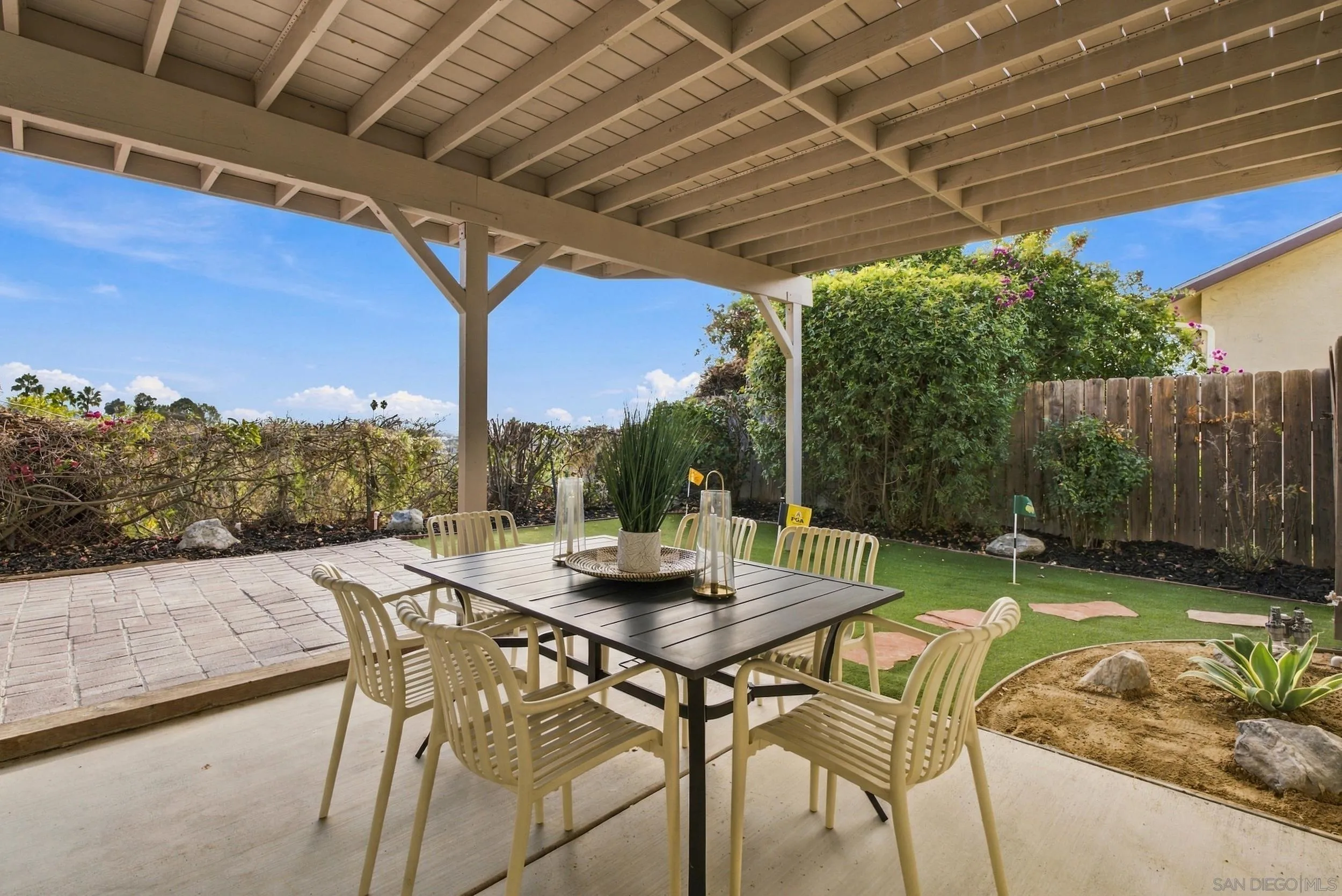 https://cdn.realtyfeed.com/cdn/127/260025527/0c3e25e8e04b4c5f58e04d2a02238463.webp