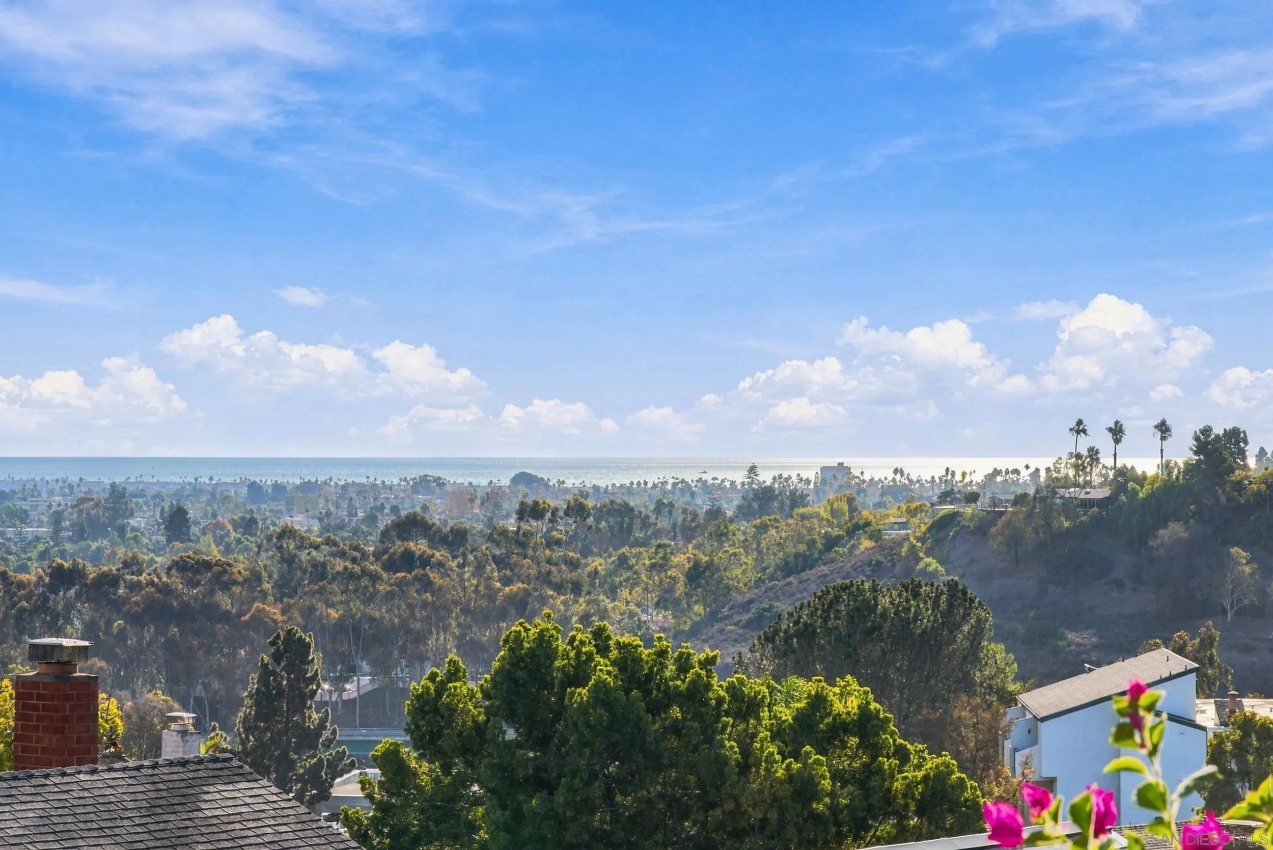 https://cdn.realtyfeed.com/cdn/127/260025527/480defa934bca1cbac68248a9ff53623.webp
