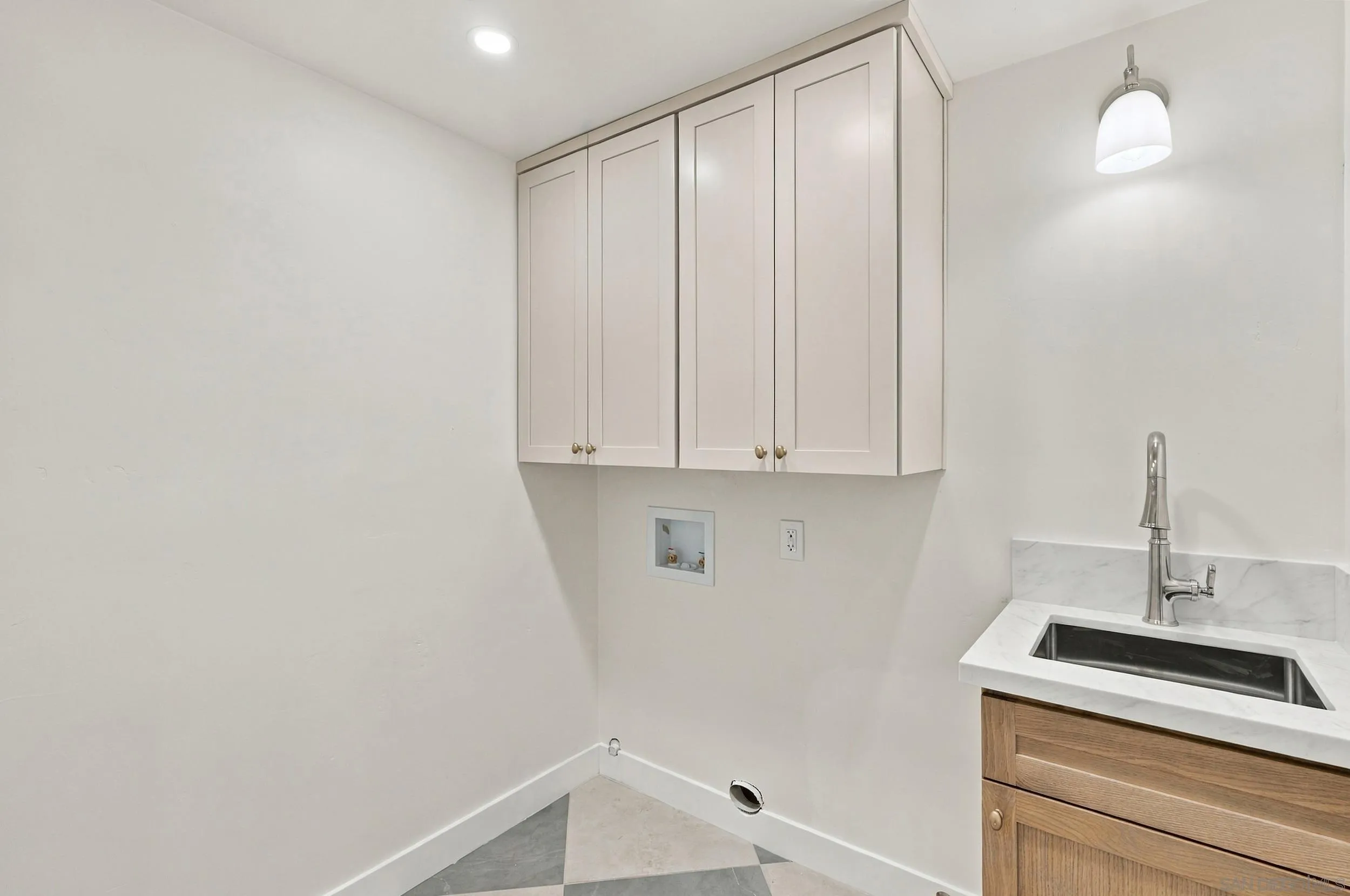 https://cdn.realtyfeed.com/cdn/127/260025527/710d4f88a1d52ef0592647403d6618ed.webp