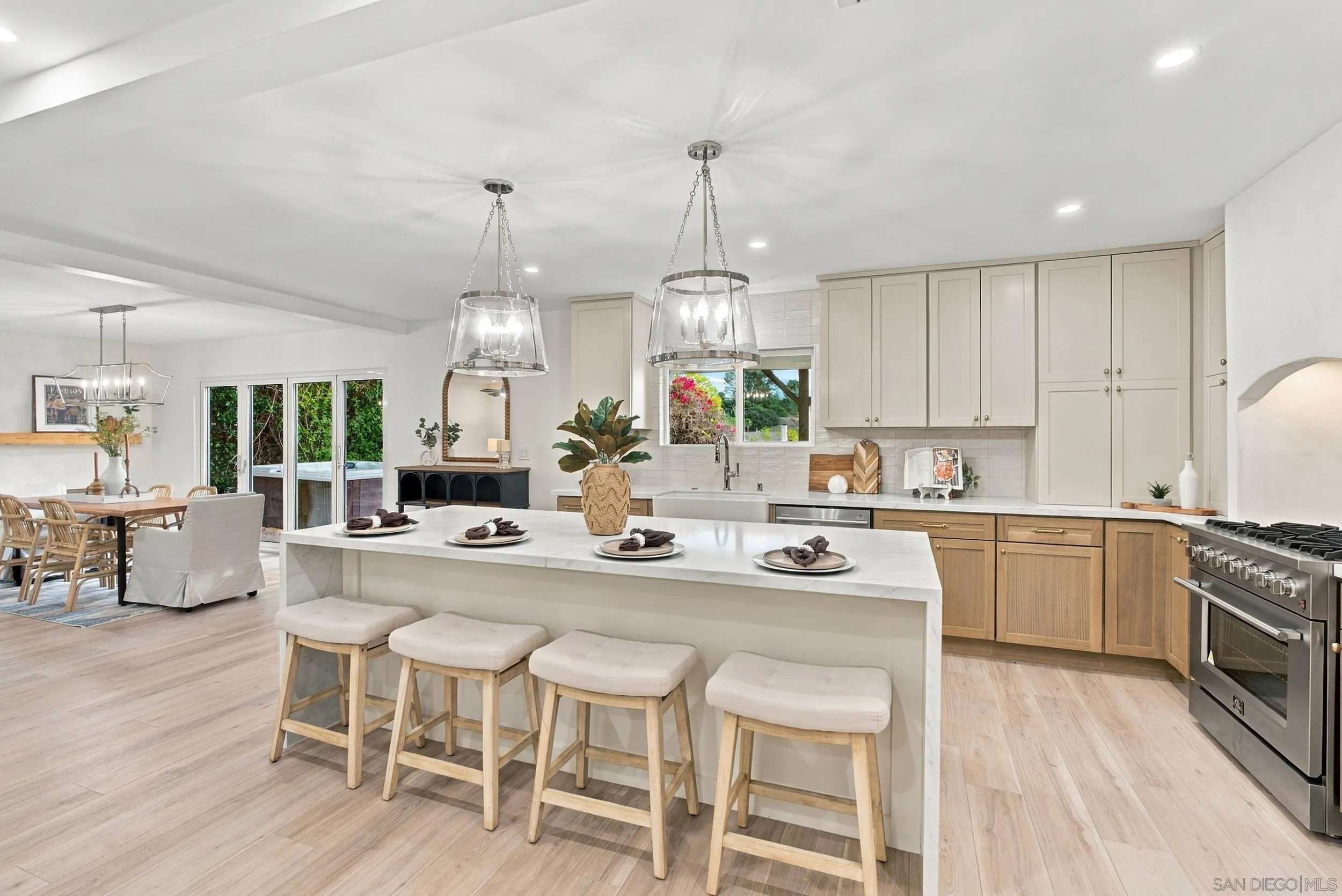 https://cdn.realtyfeed.com/cdn/127/260025527/e5aaaccb7d290705a4ea3774957d1ccf.webp