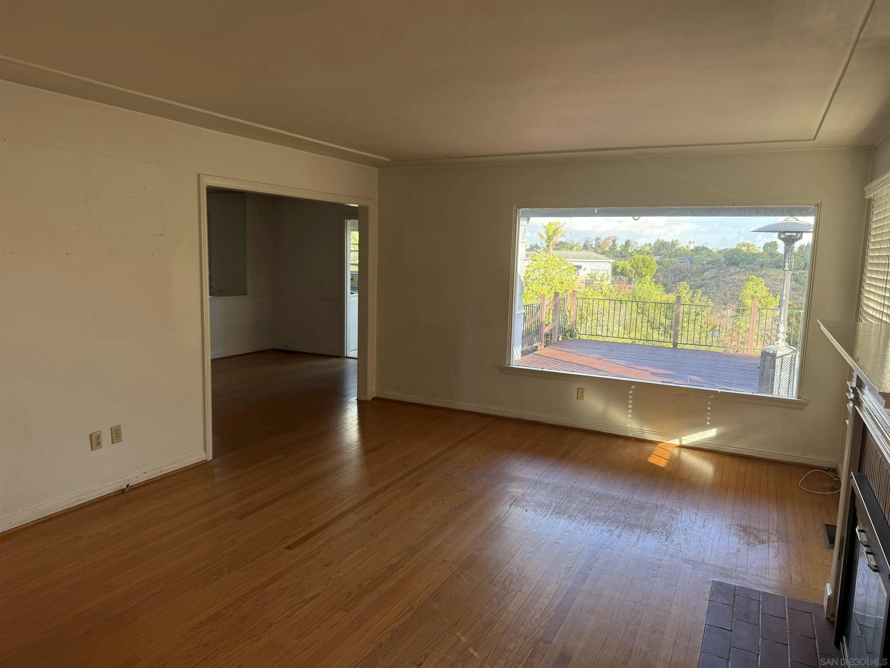 4990 Lucille Dr, San Diego, CA 92115 4990 Lucille Dr, San Diego, CA 92115