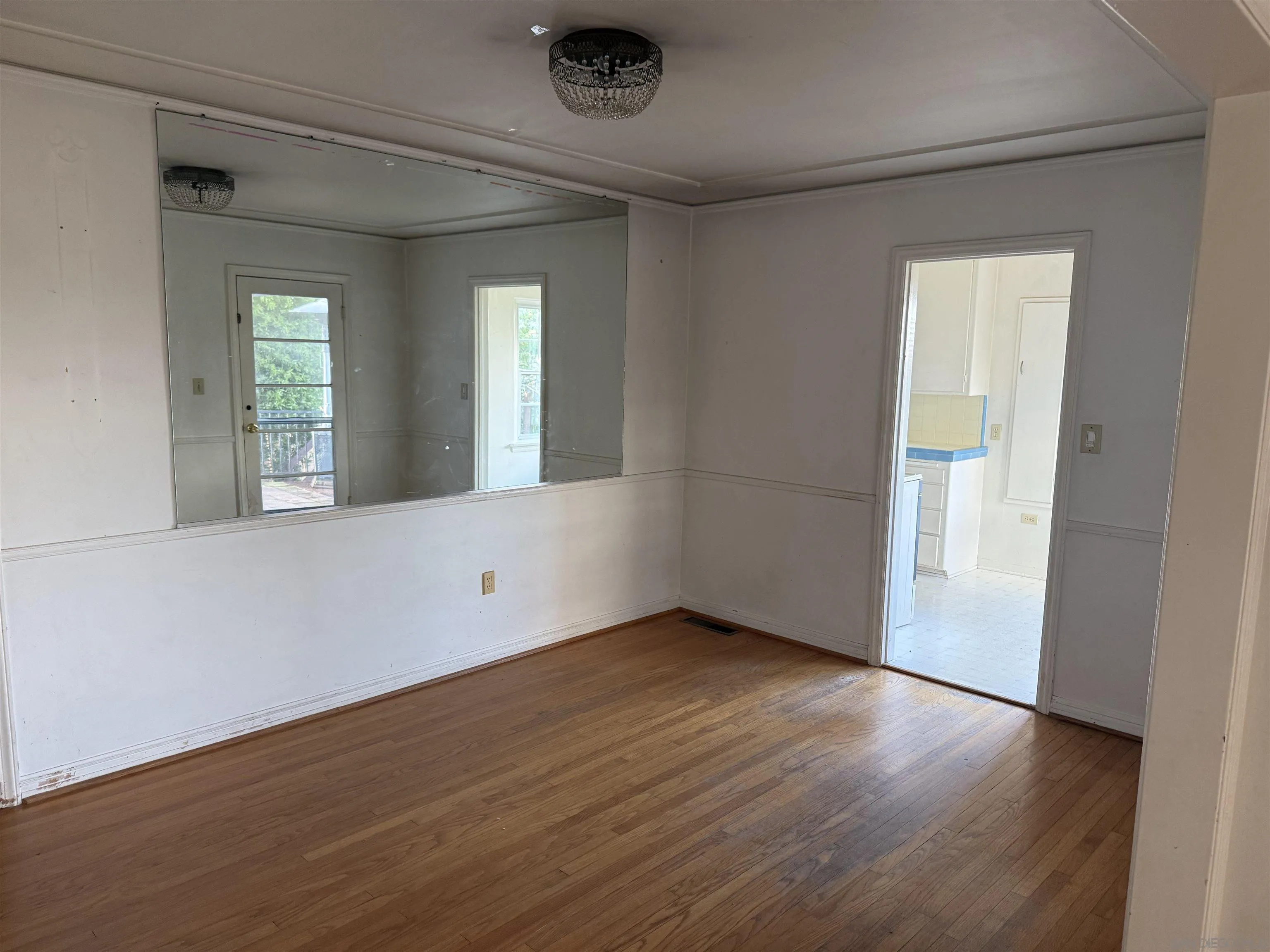 4990 Lucille Dr, San Diego, CA 92115 4990 Lucille Dr, San Diego, CA 92115