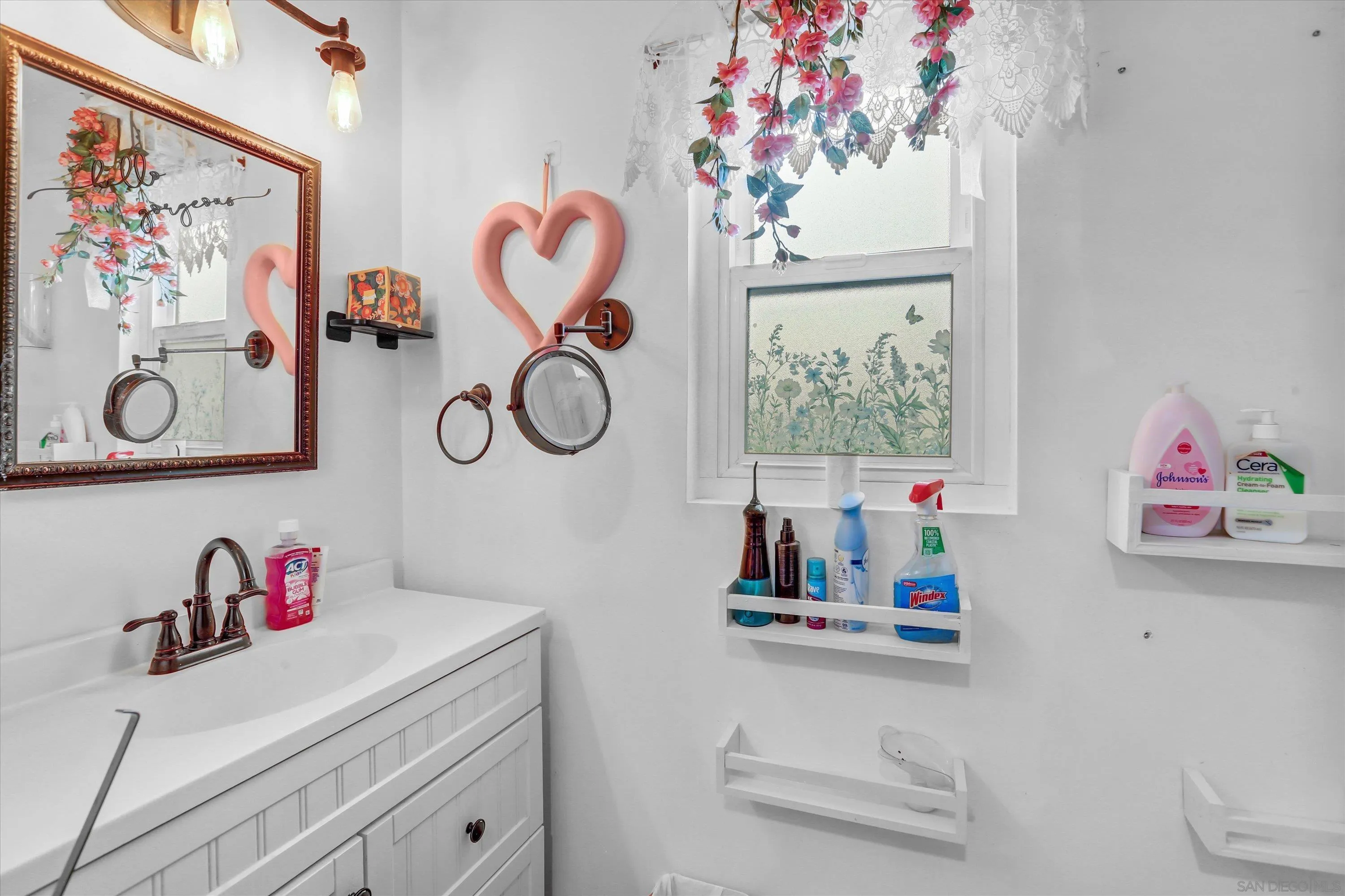 152 First Ave, Chula Vista, CA 91910 Bathroom