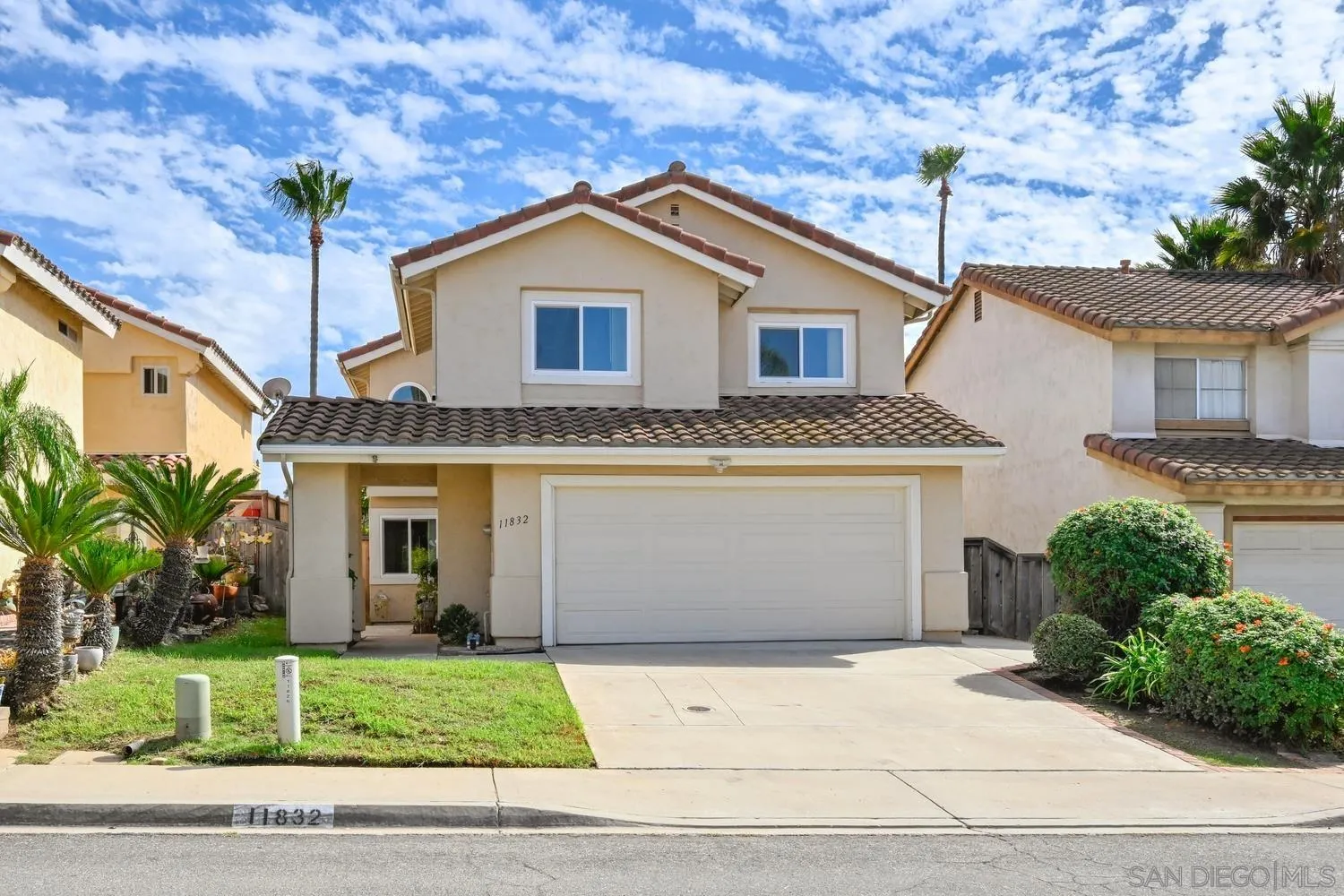 11832 Via Hacienda, El Cajon, CA 92019 11832 Via Hacienda, El Cajon, CA 92019