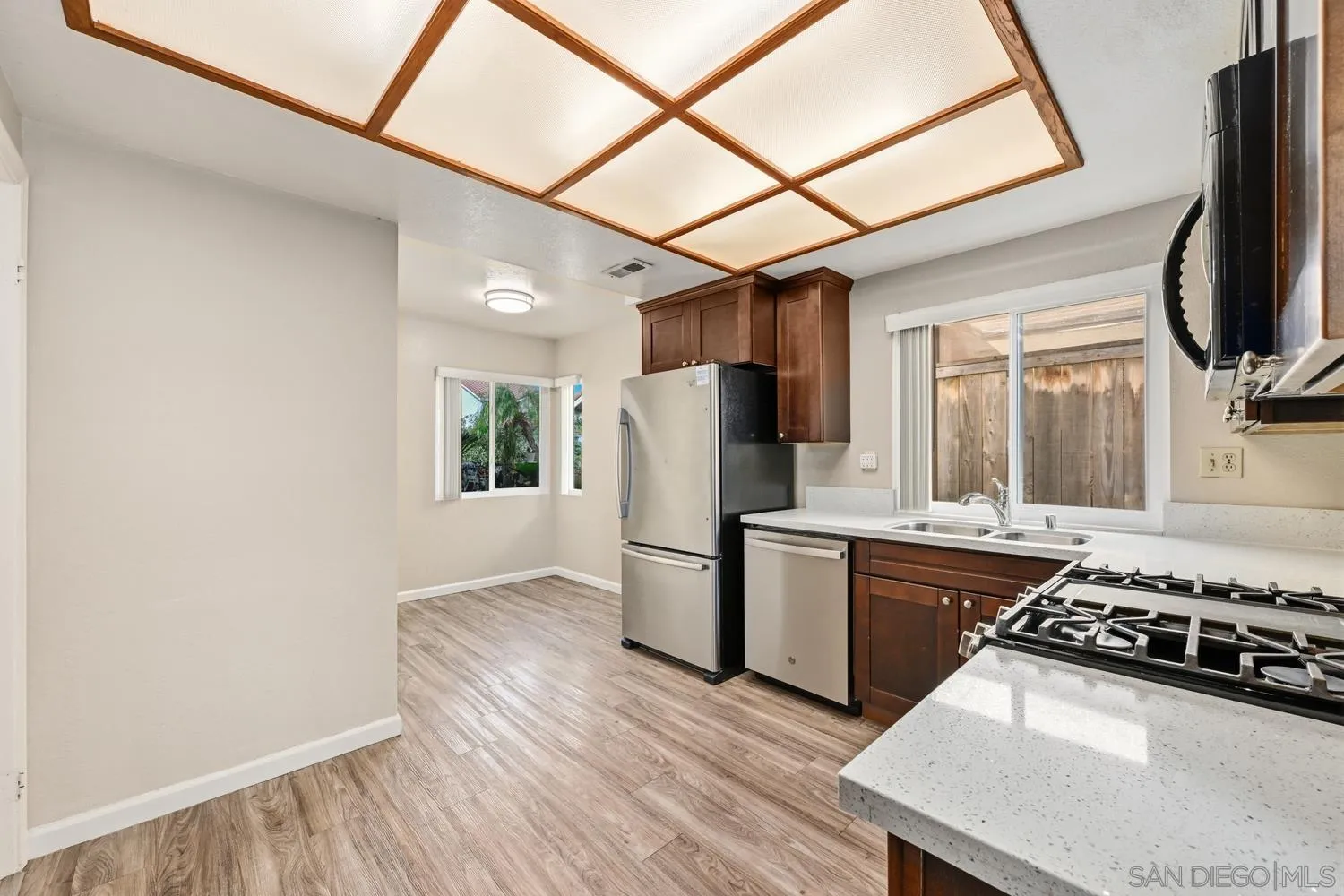 11832 Via Hacienda, El Cajon, CA 92019 11832 Via Hacienda, El Cajon, CA 92019
