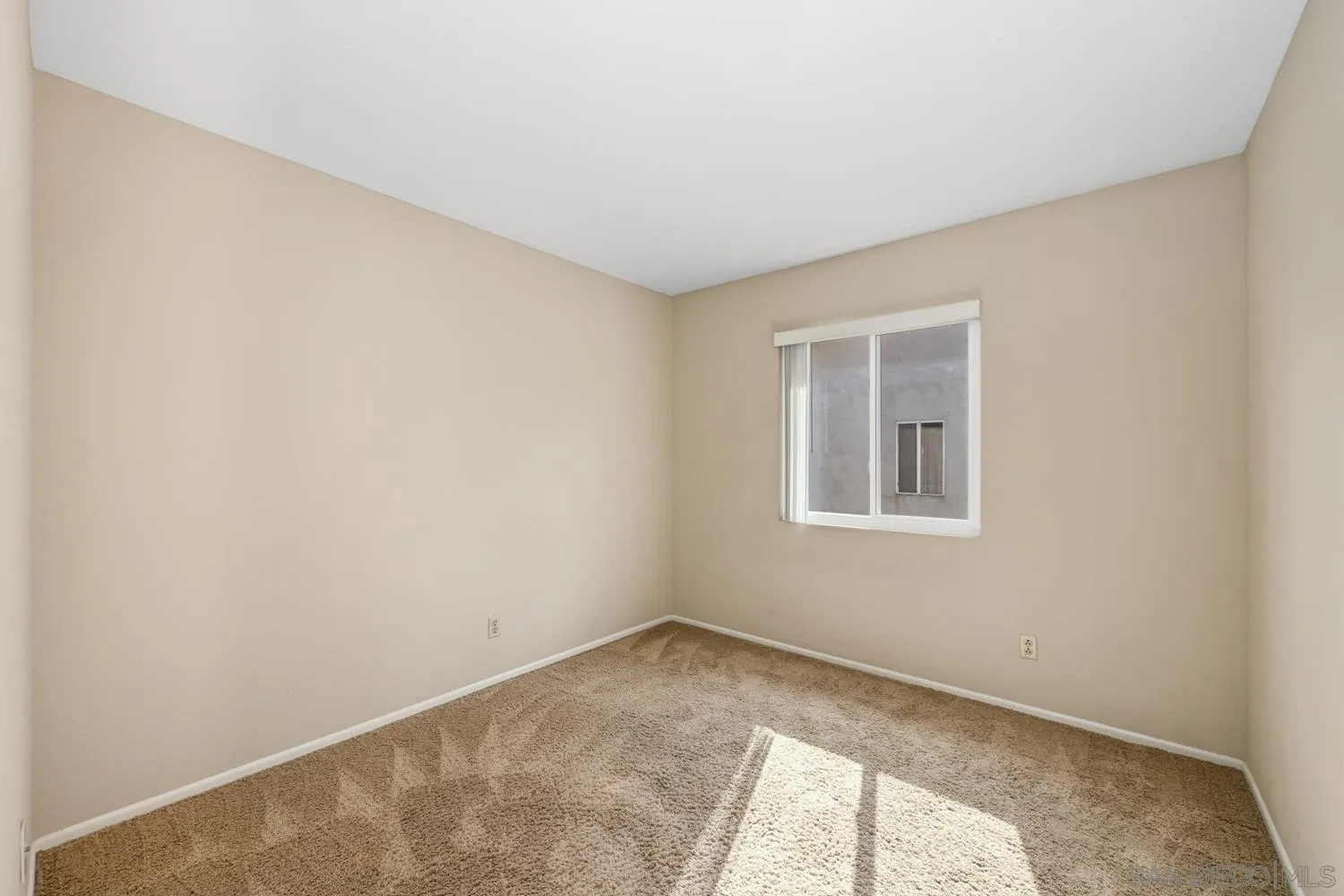11832 Via Hacienda, El Cajon, CA 92019 11832 Via Hacienda, El Cajon, CA 92019