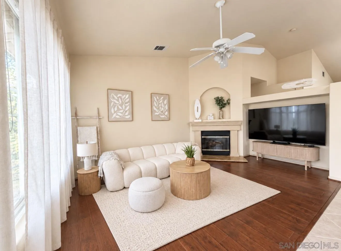 1992 Ridge Way Glen, Escondido, CA 92029 1992 Ridge Way Glen, Escondido, CA 92029