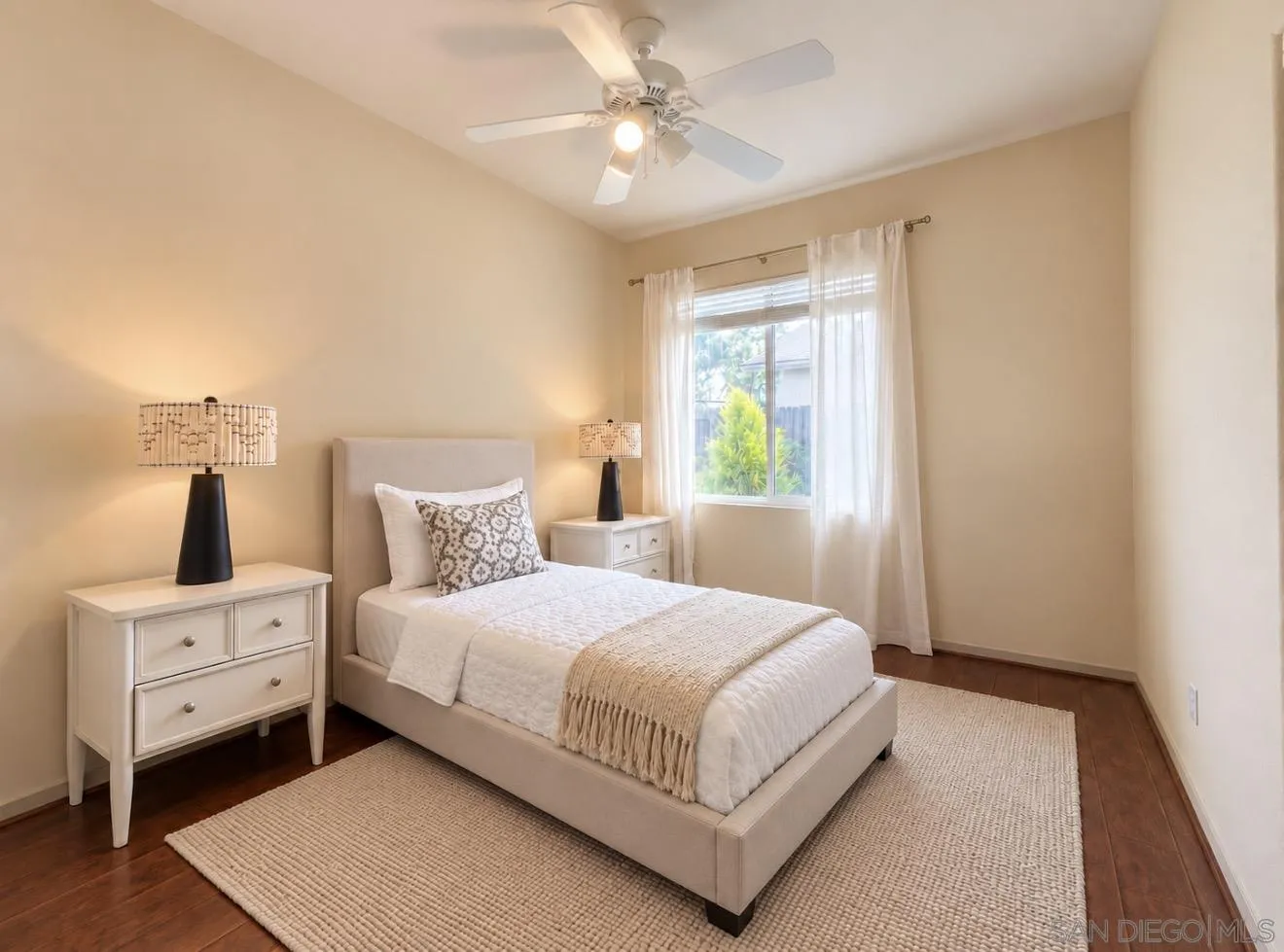 1992 Ridge Way Glen, Escondido, CA 92029 1992 Ridge Way Glen, Escondido, CA 92029