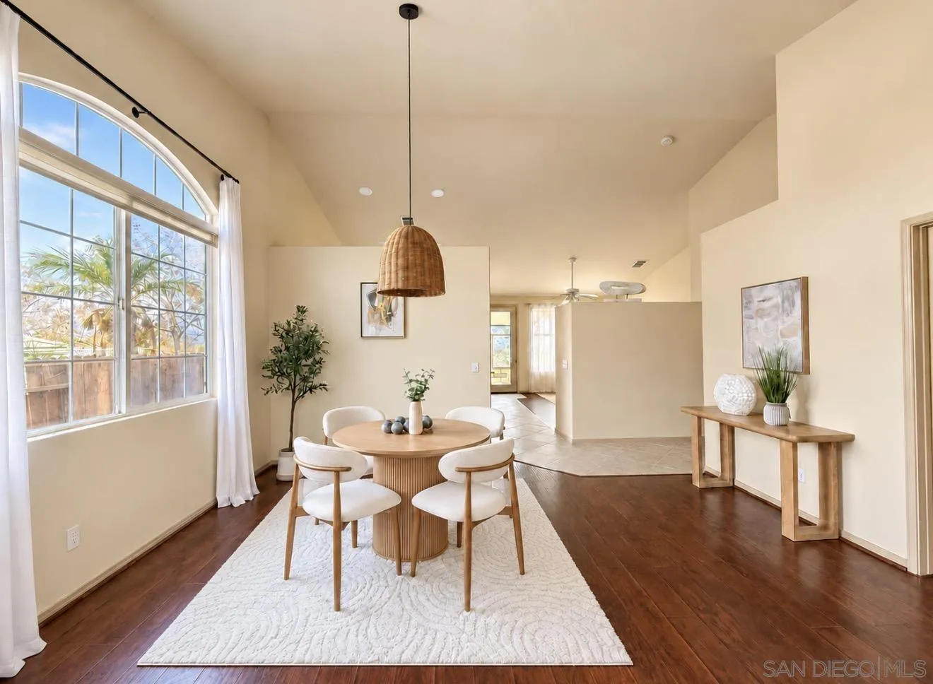 1992 Ridge Way Glen, Escondido, CA 92029 1992 Ridge Way Glen, Escondido, CA 92029