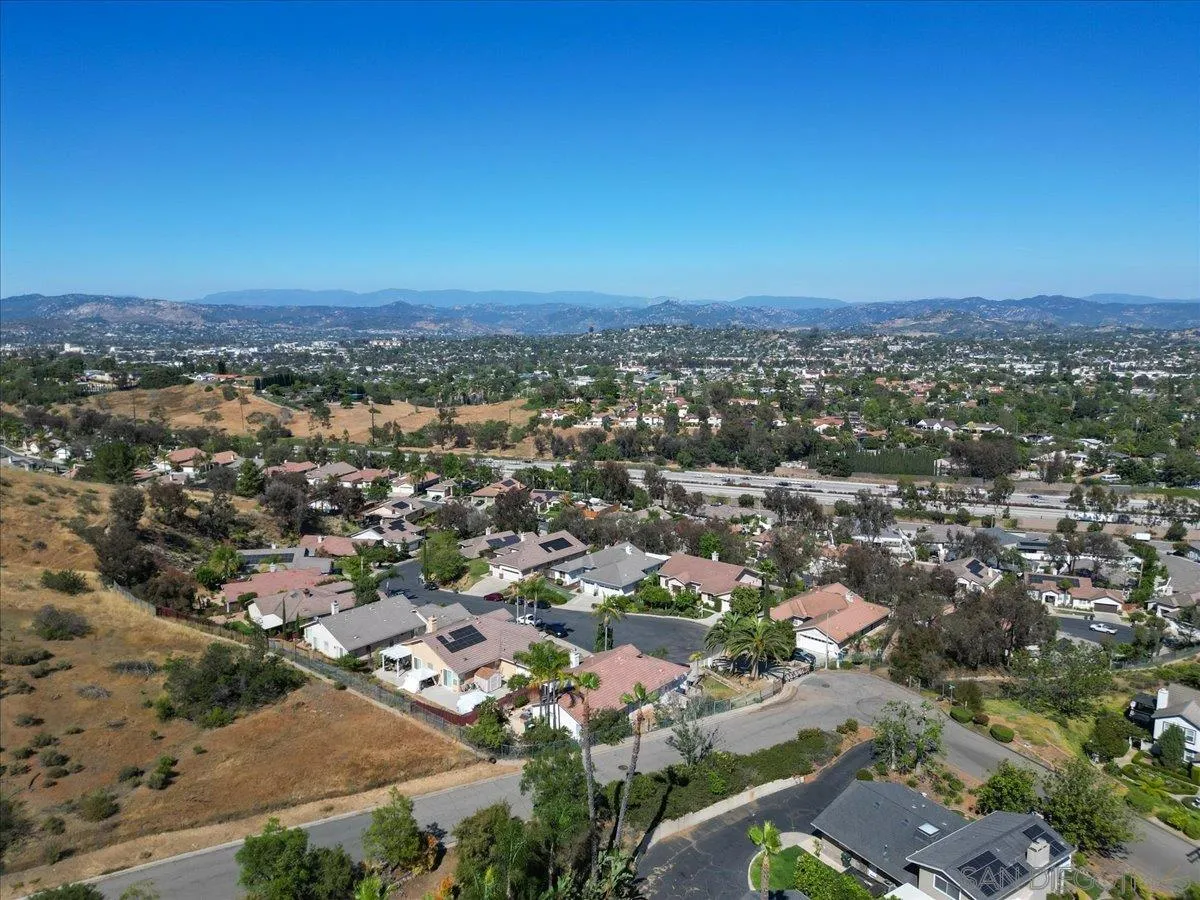 1992 Ridge Way Glen, Escondido, CA 92029 1992 Ridge Way Glen, Escondido, CA 92029