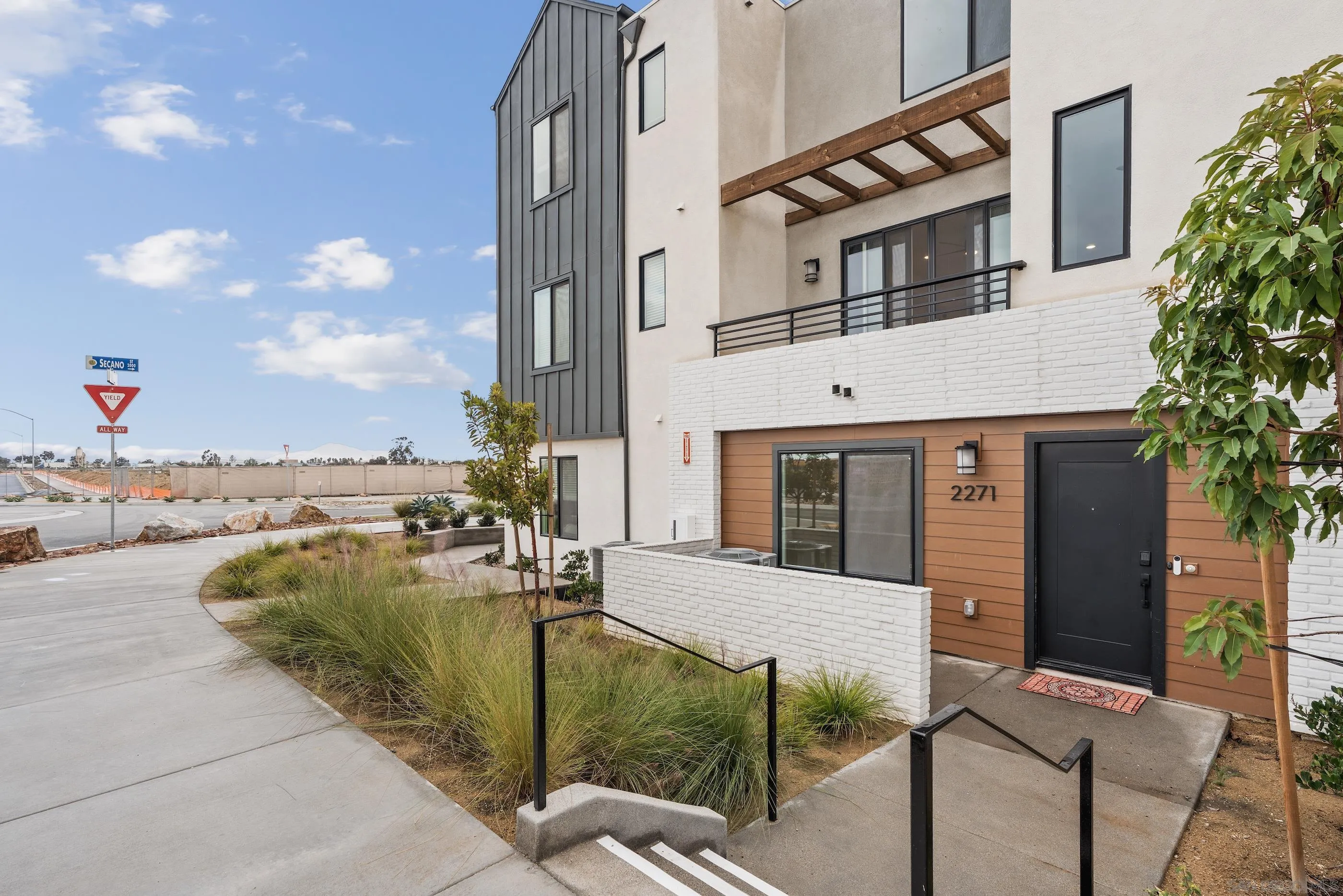2271 Epoca, San Diego, CA 92154 2271 Epoca, San Diego, CA 92154