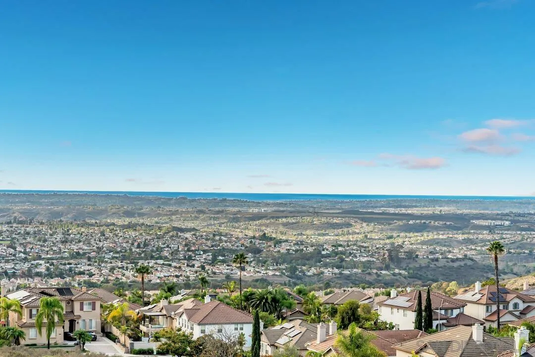 https://cdn.realtyfeed.com/cdn/127/260025536/1dce1d63f6affe6675b3a1f99a113ad9.webp