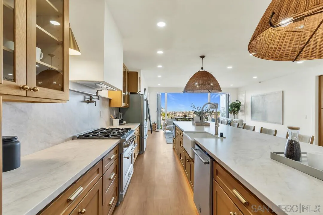 https://cdn.realtyfeed.com/cdn/127/260025536/4c85465ab42151f3cb4064974389830f.webp