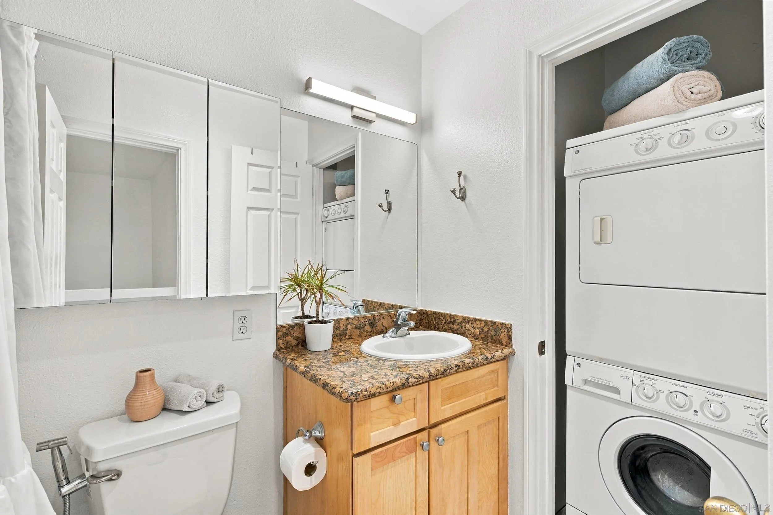 https://cdn.realtyfeed.com/cdn/127/260025540/5b1329c735fe3ac1d92fc8539a4b5e47.webp