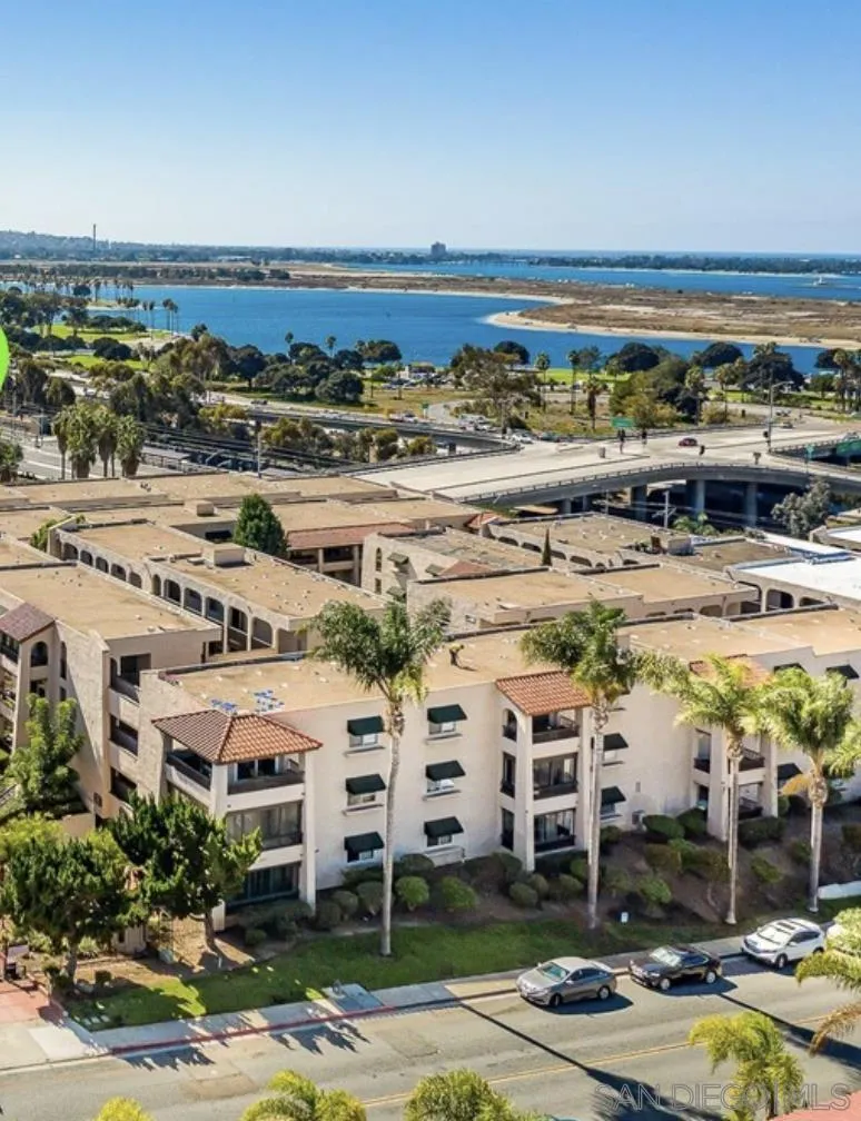 https://cdn.realtyfeed.com/cdn/127/260025541/5c8fb5dcf2d4f7e952c6e8e89e2ad3f5.webp