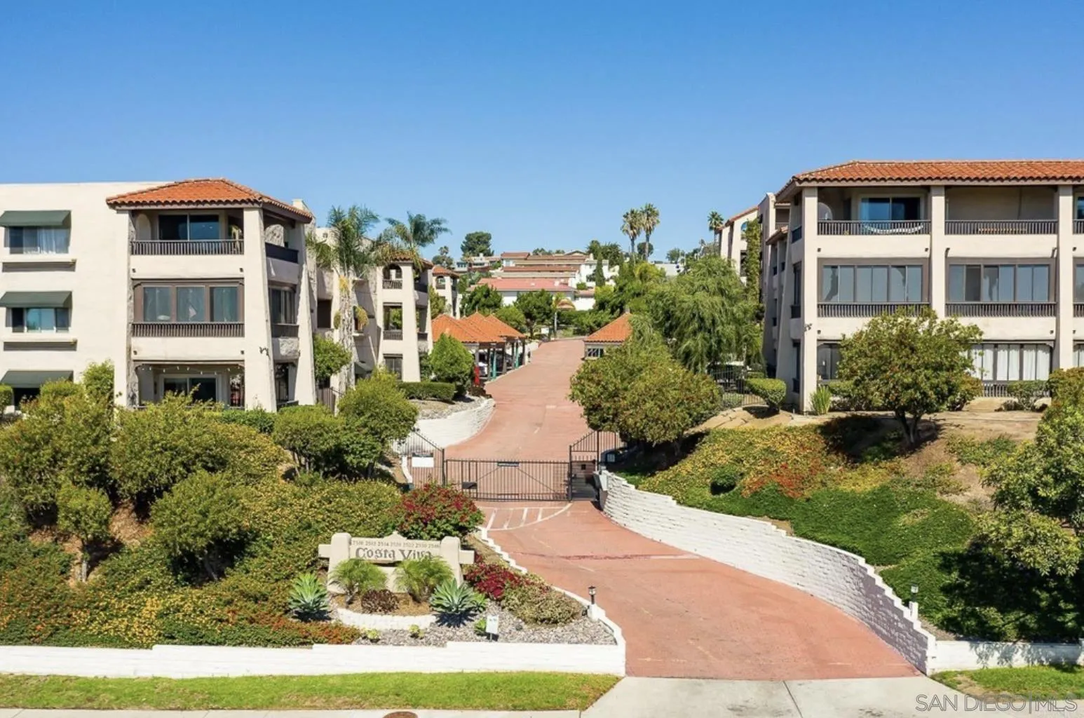 https://cdn.realtyfeed.com/cdn/127/260025541/e6ed0d3a18cbea7bd048c11b3fd8bfd0.webp