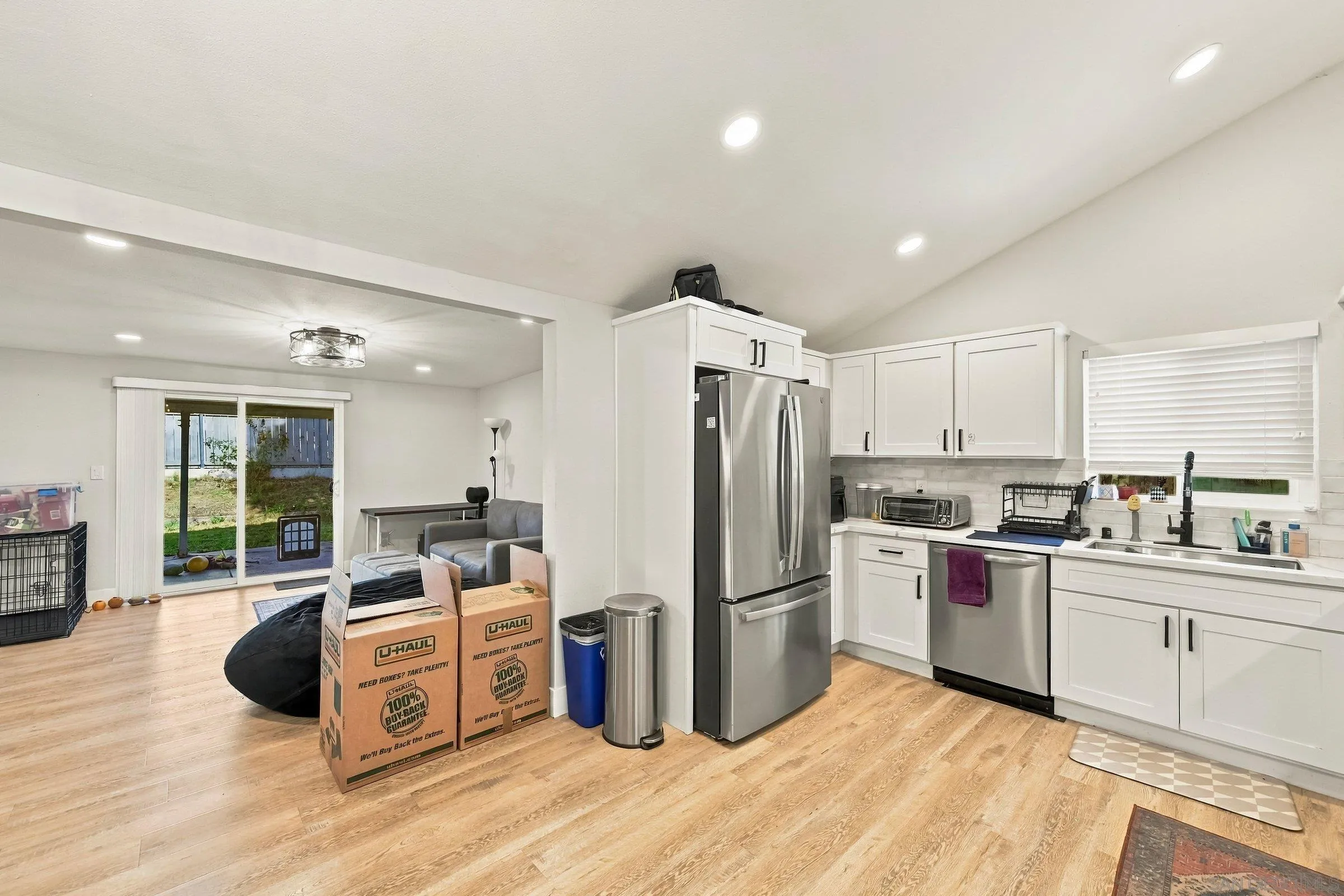 5710 Greycourt, San Diego, CA 92114 5710 Greycourt, San Diego, CA 92114