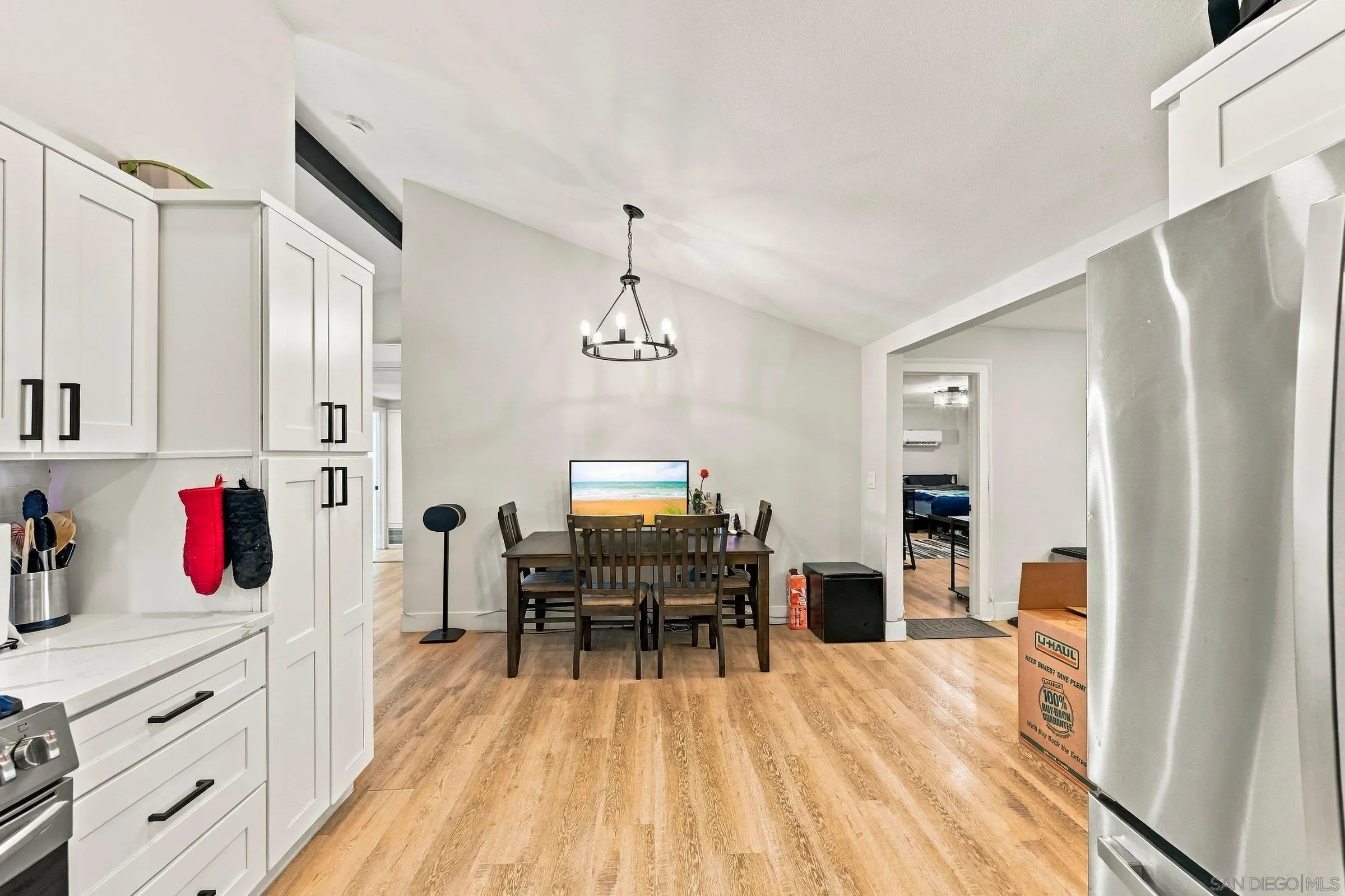 5710 Greycourt, San Diego, CA 92114 5710 Greycourt, San Diego, CA 92114