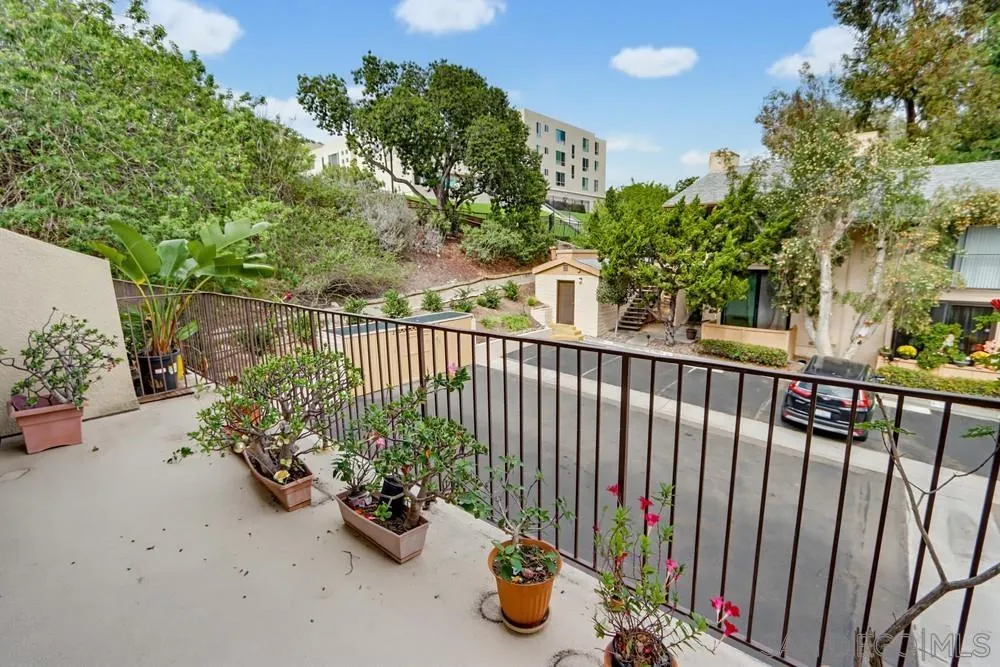 4276 5th, San Diego, CA 92103 4276 5th, San Diego, CA 92103