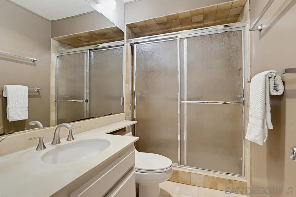 4276 5th, San Diego, CA 92103 4276 5th, San Diego, CA 92103