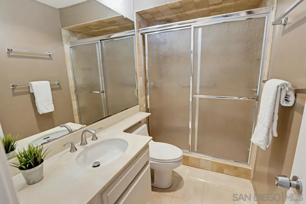 4276 5th, San Diego, CA 92103 4276 5th, San Diego, CA 92103