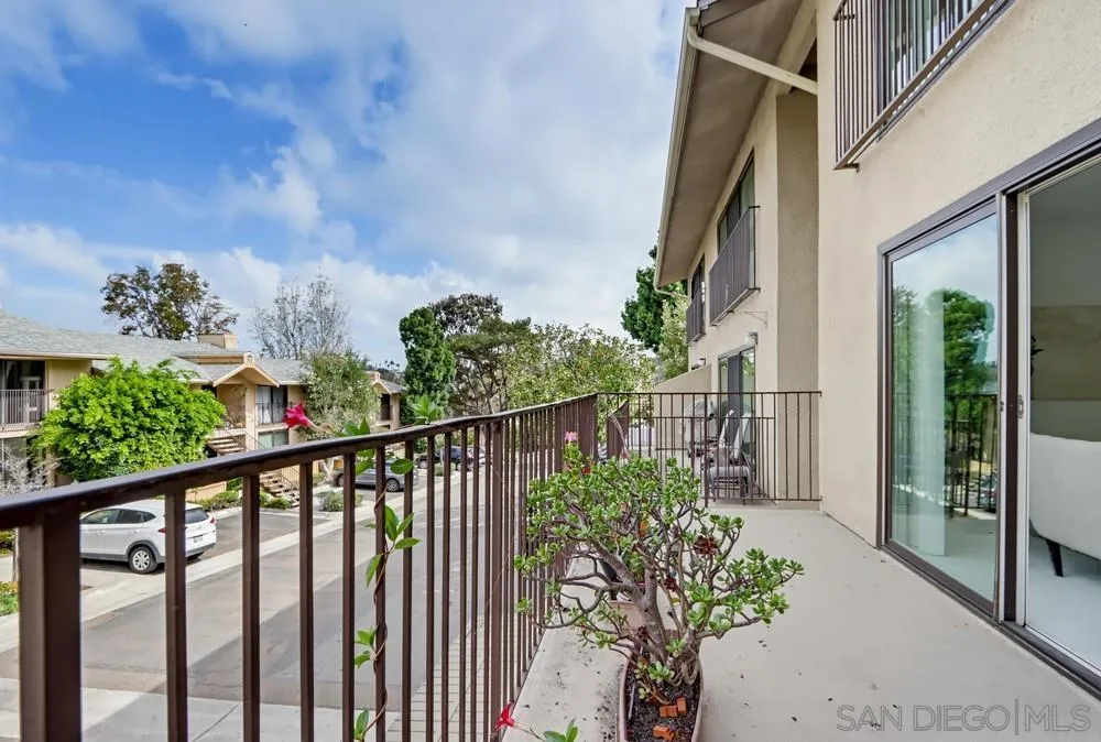 4276 5th, San Diego, CA 92103 4276 5th, San Diego, CA 92103
